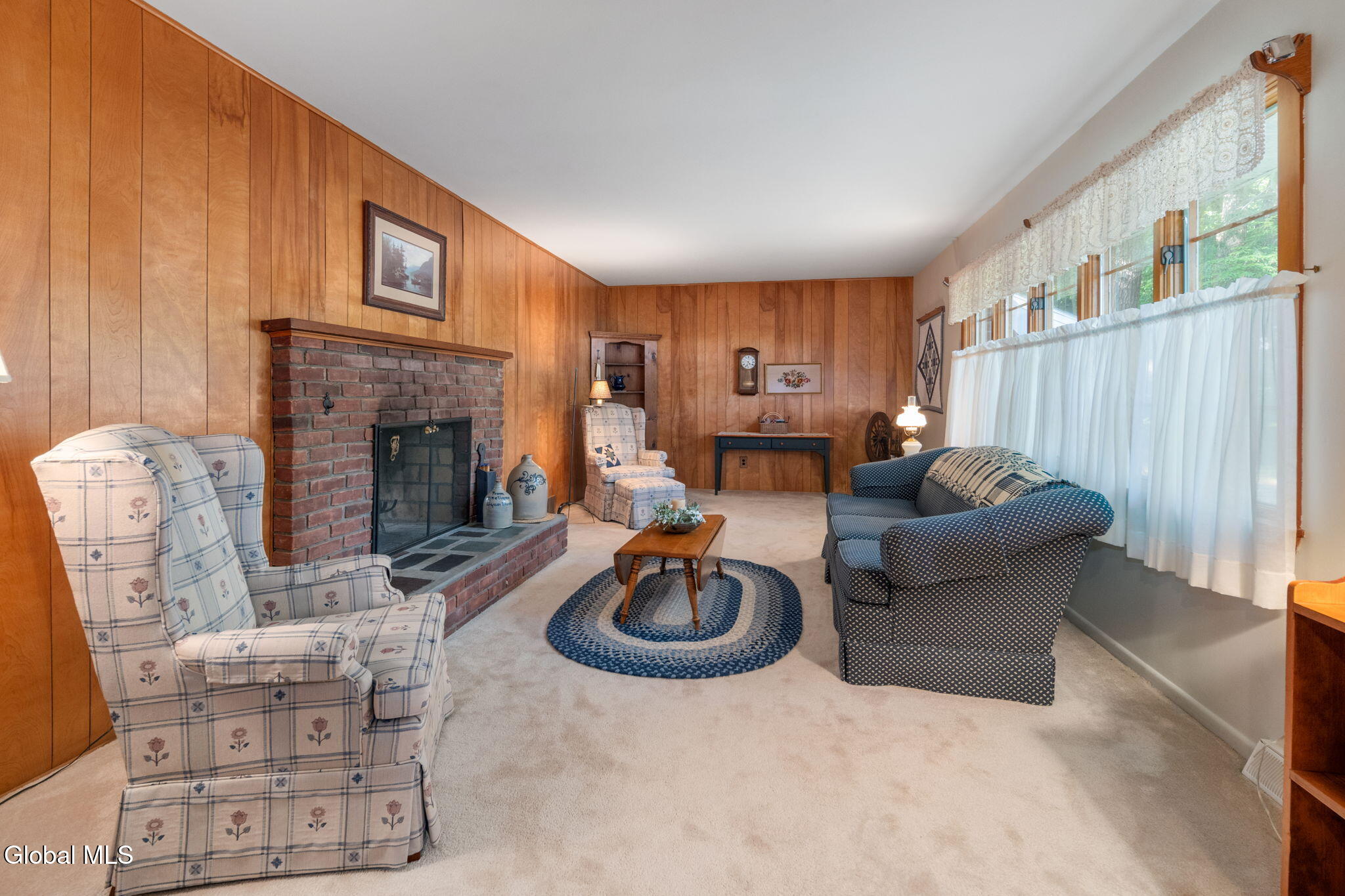 4 Acorn Drive