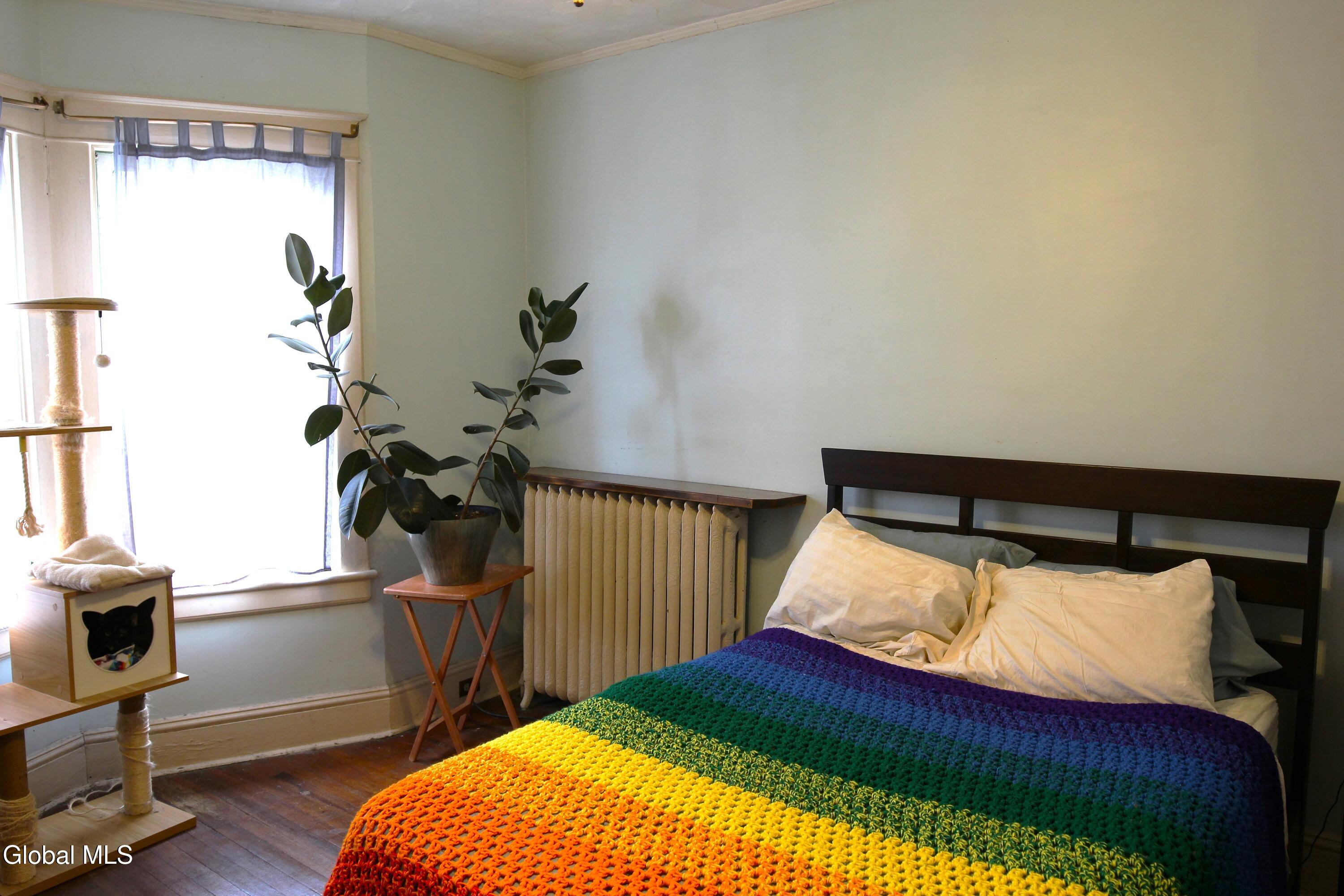 Albany, New York 12208, United States, 5 Bedrooms Bedrooms, ,2 BathroomsBathrooms,Residential,Pending,250103