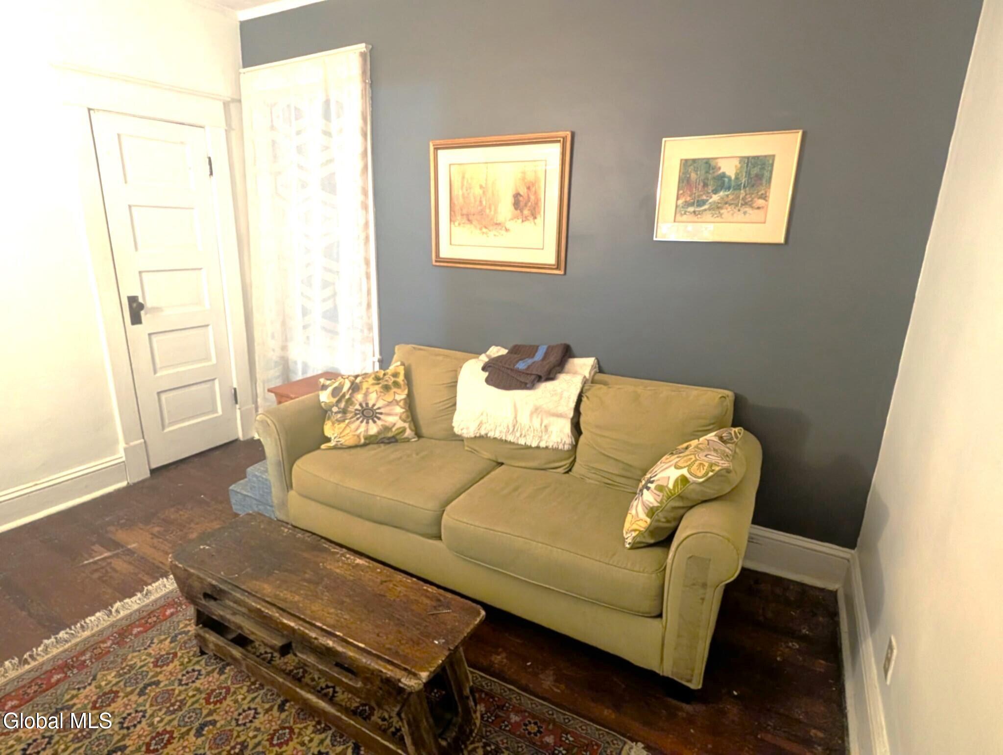 Albany, New York 12208, United States, 5 Bedrooms Bedrooms, ,2 BathroomsBathrooms,Residential,Pending,250103