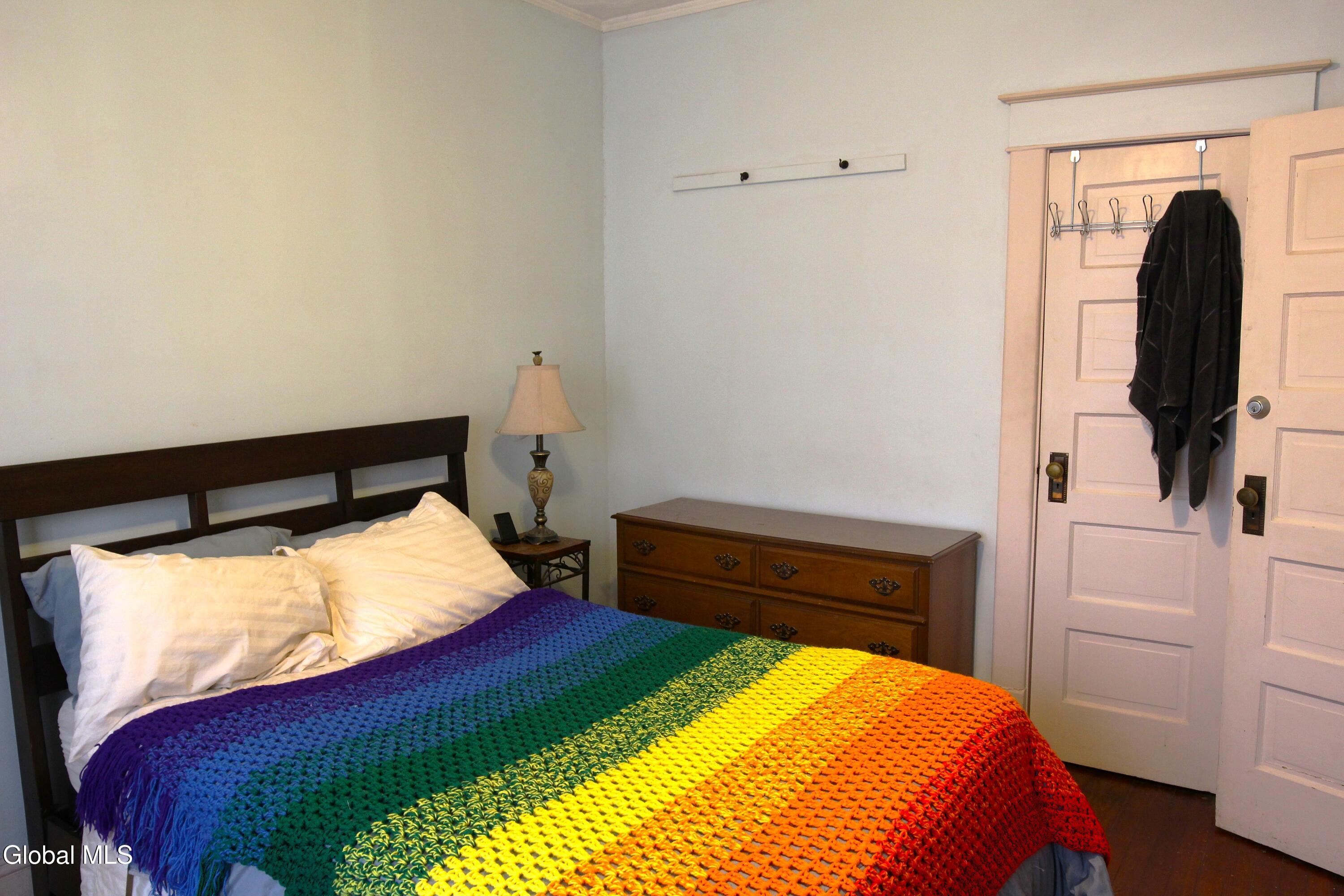 Albany, New York 12208, United States, 5 Bedrooms Bedrooms, ,2 BathroomsBathrooms,Residential,Pending,250103