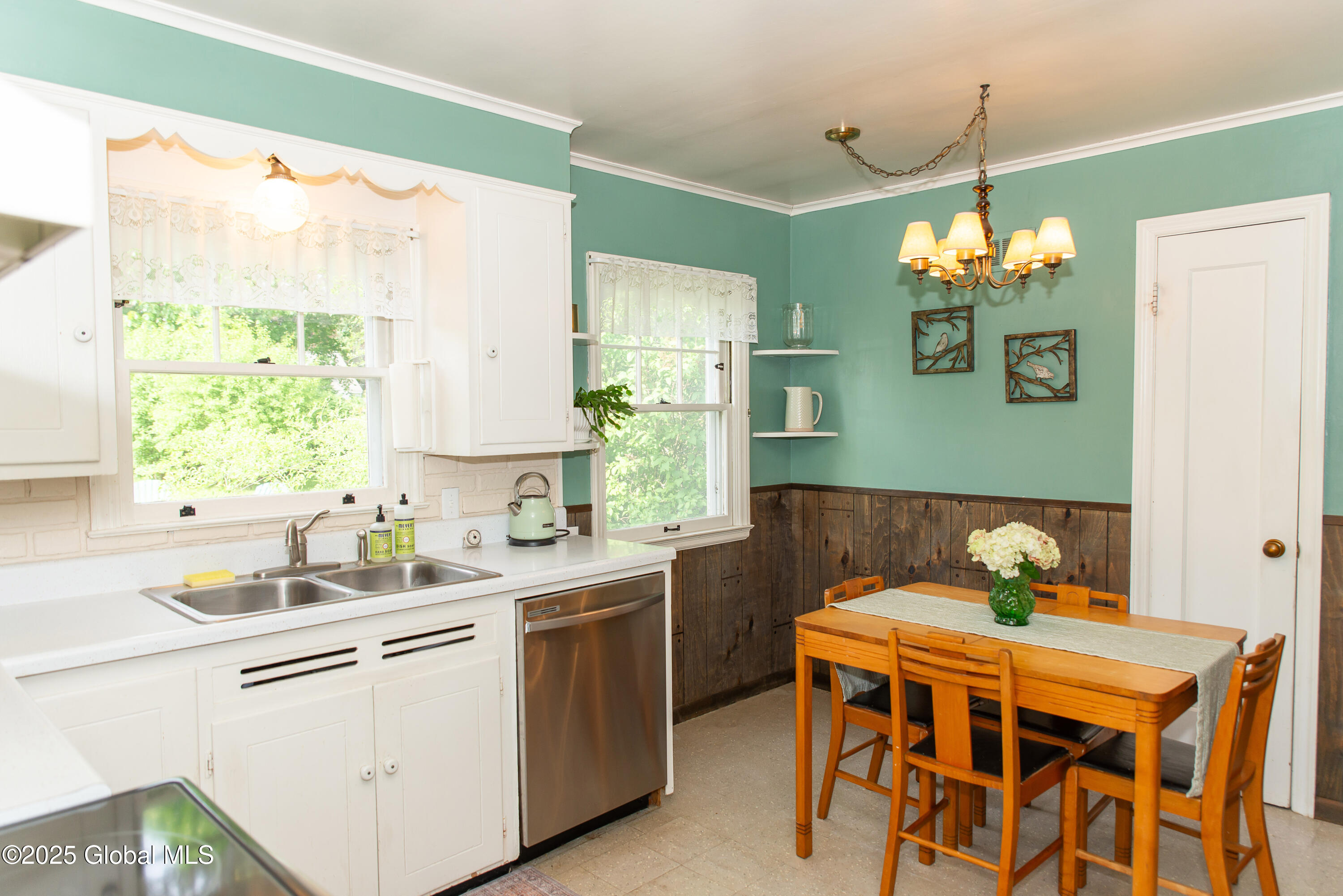 13 Willowbrook Road, Glenville, New York image 6