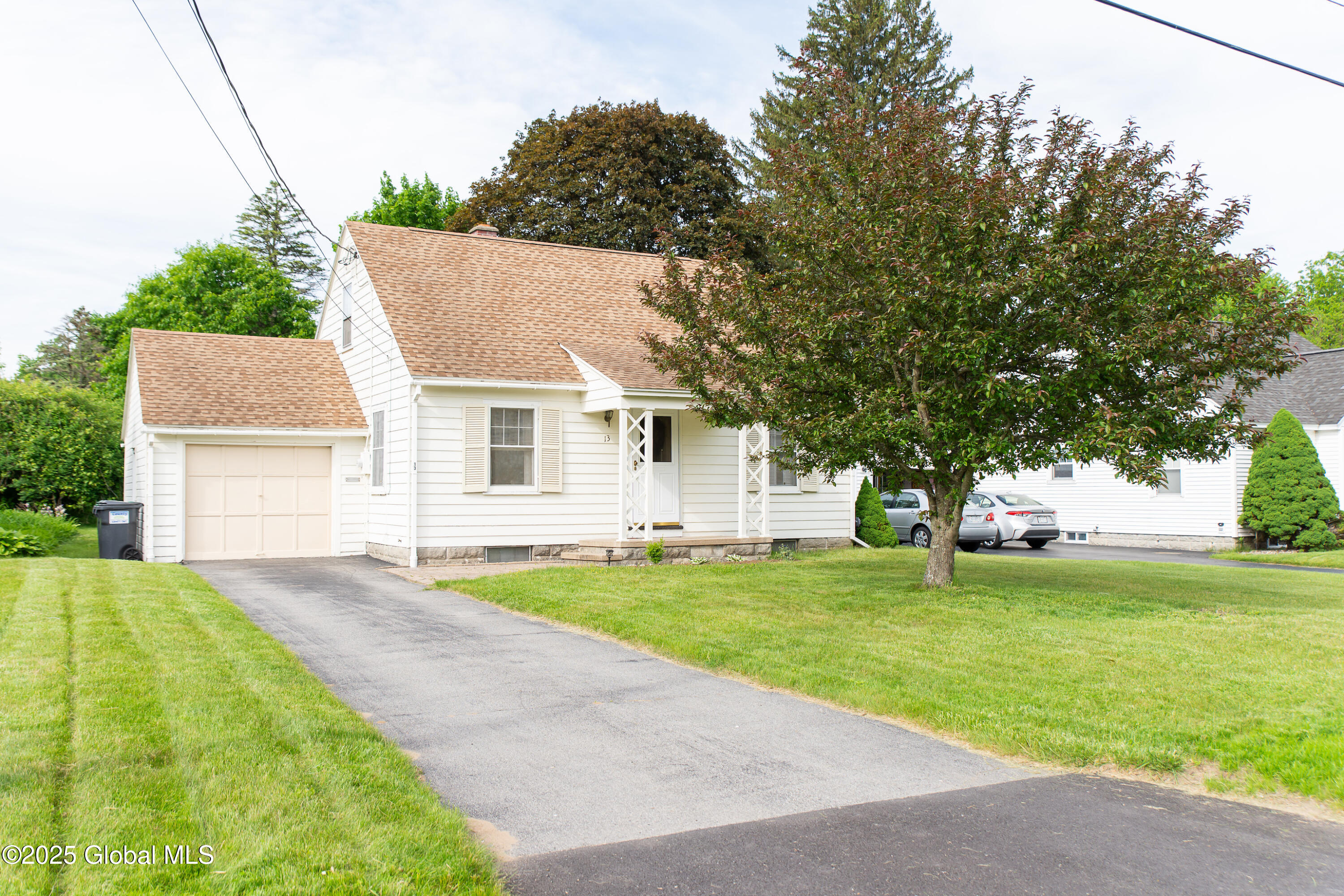 13 Willowbrook Road, Glenville, New York image 1