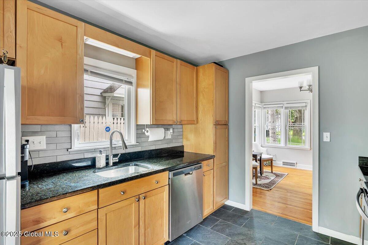 2063 Morrow Avenue, Niskayuna, New York image 13