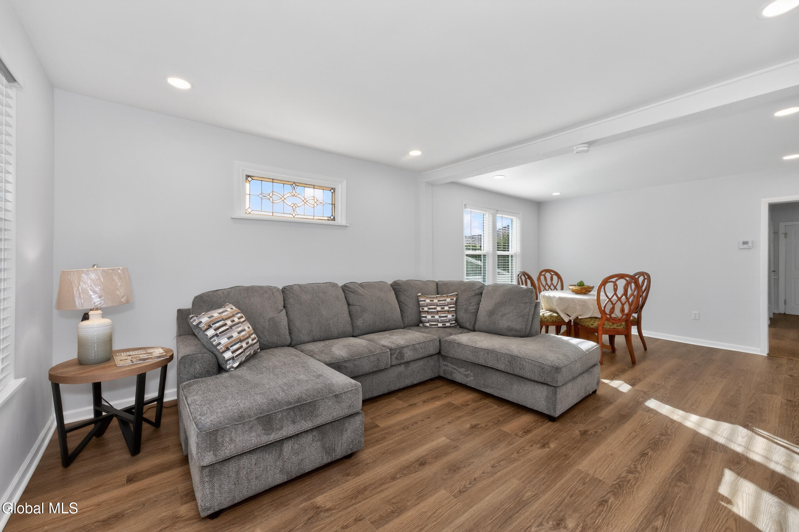 2618 Hendricks Street