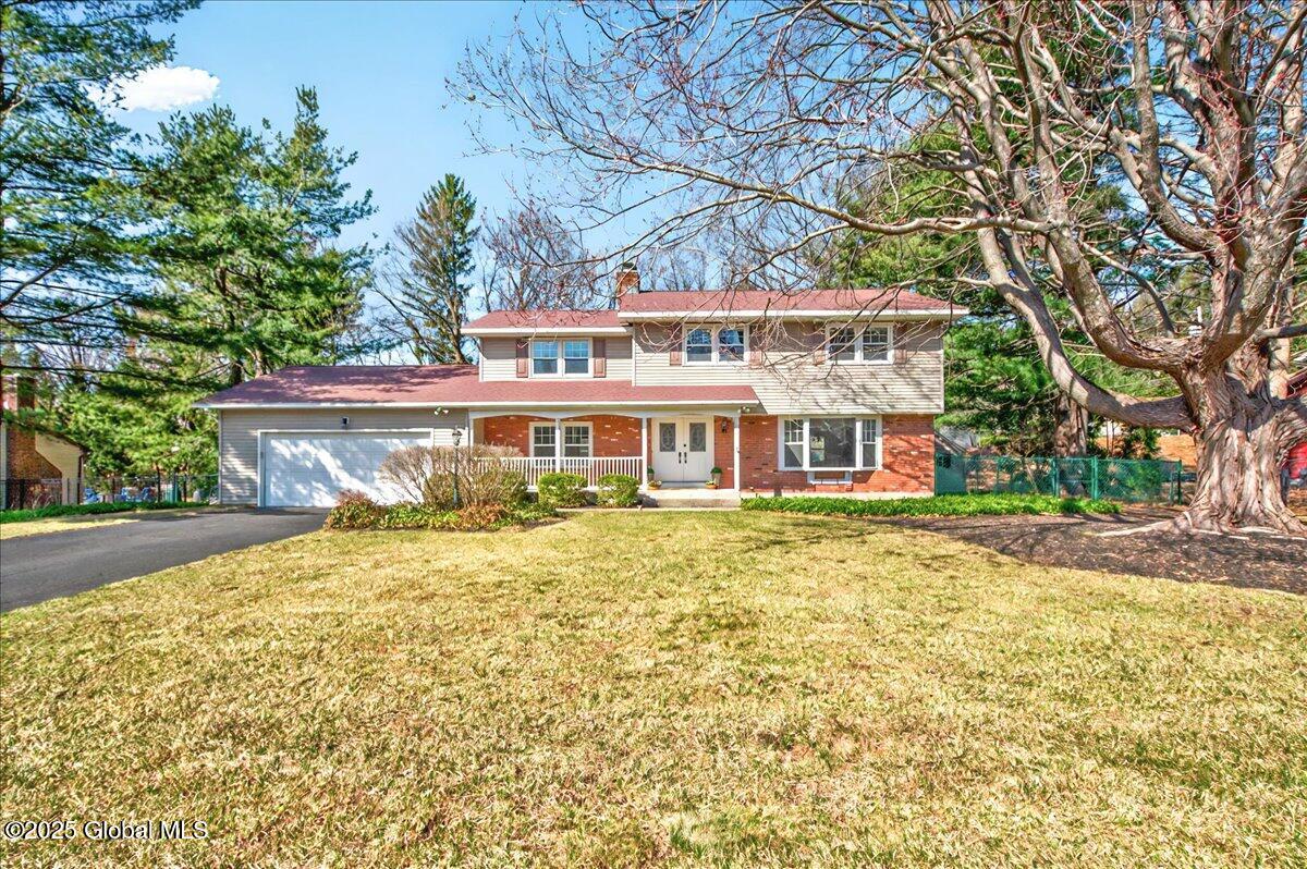 10 Laurel Drive, Loudonville, New York image 1