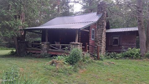 Photo of 21 Longview Trail, Sand Lake, NY 12153 (MLS # 202522817)