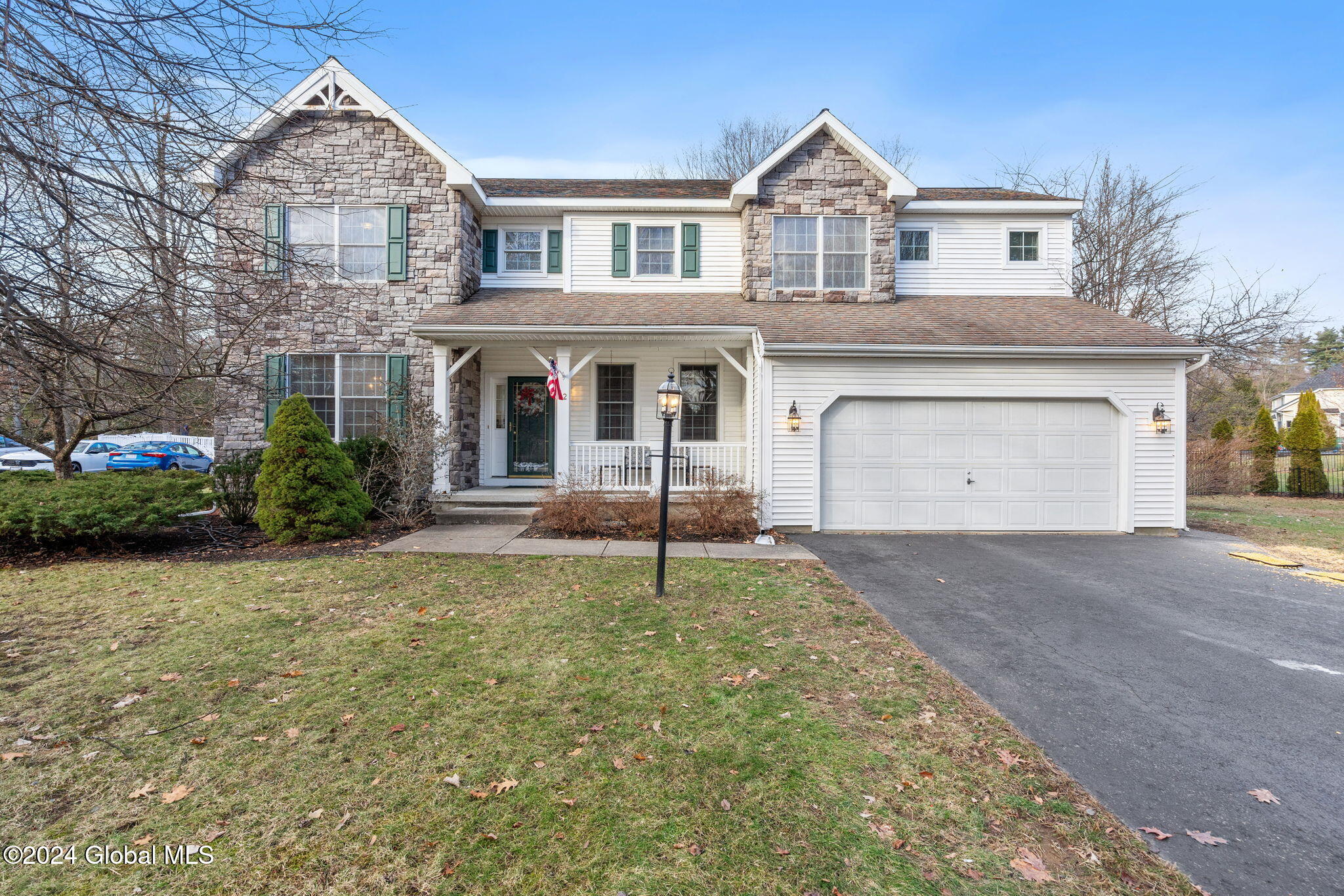 12 Patriot Circle, Clifton Park, New York image 1