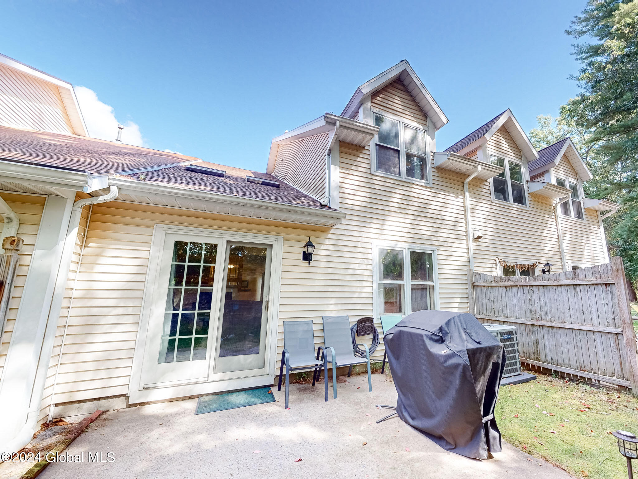 4037 Chaucer Place, Slingerlands, New York image 32