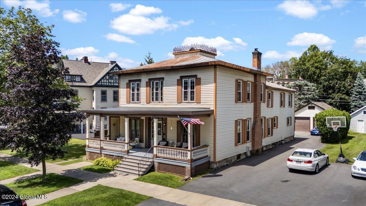 107-109 Lake Avenue