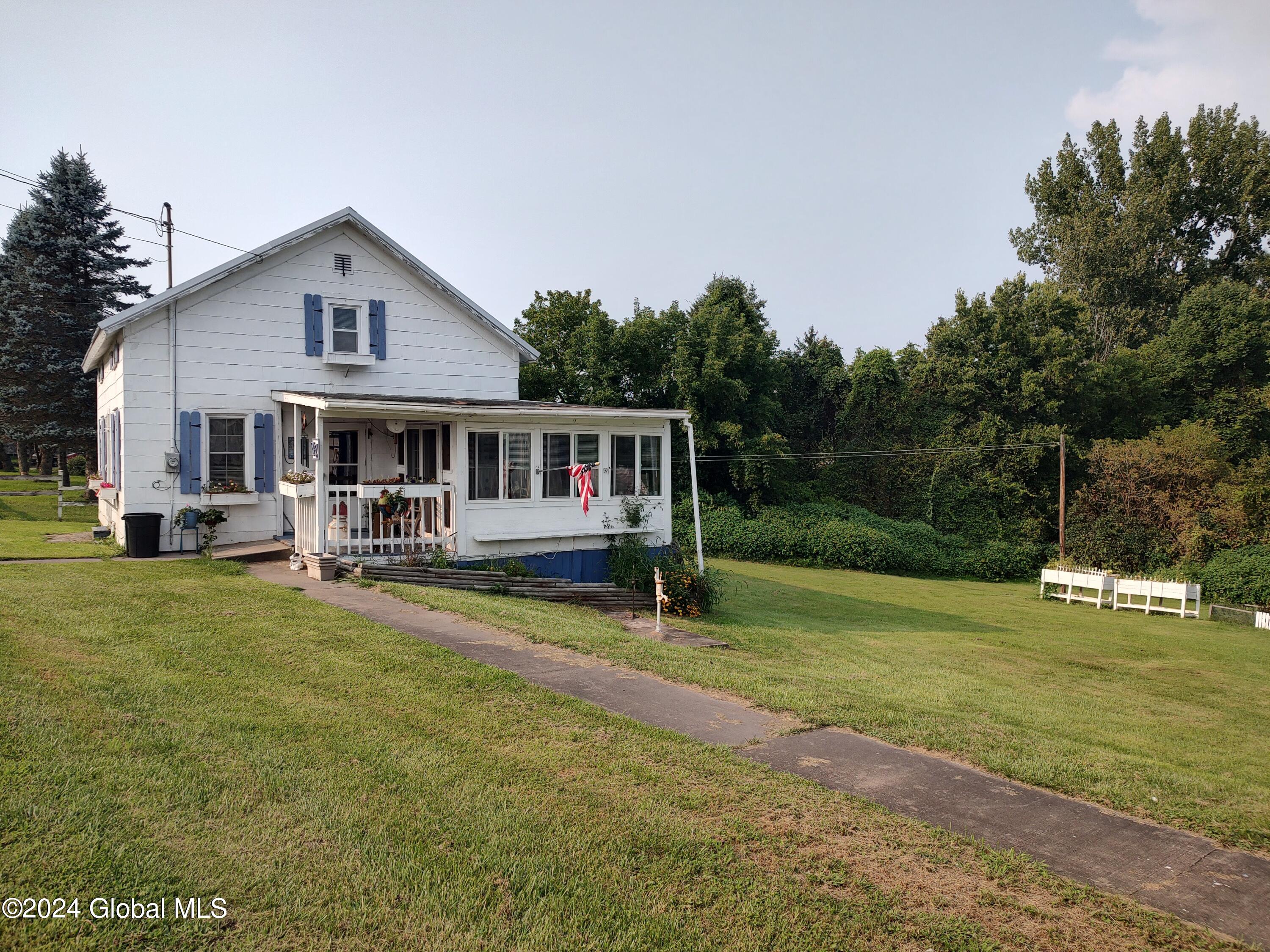 47 E Main Street, Nelliston, New York image 2