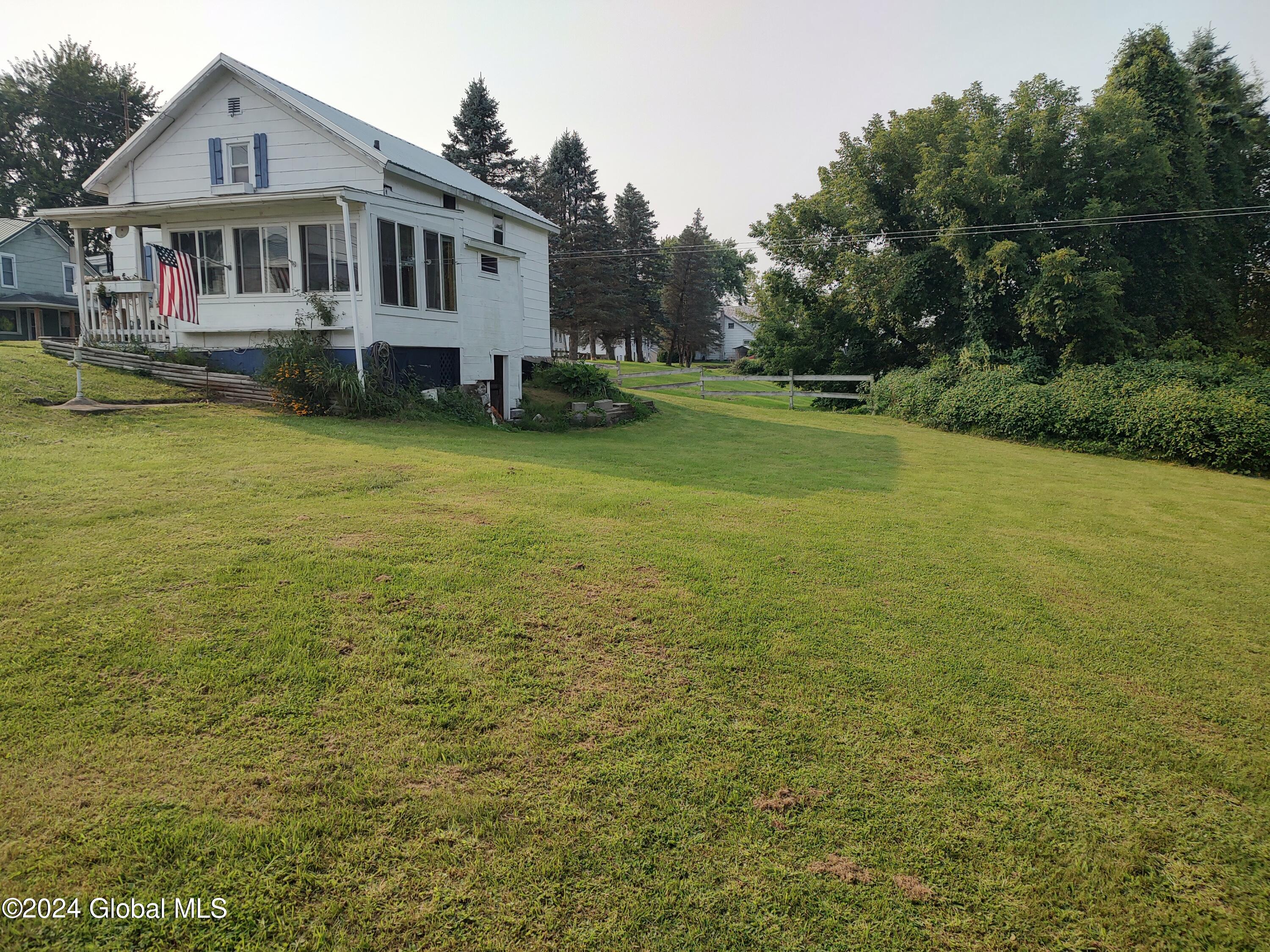 47 E Main Street, Nelliston, New York image 3