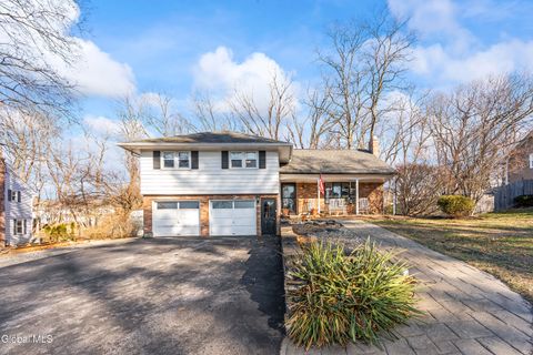 Photo of 41 Northgate Drive, Albany, NY 12203 (MLS # 202610696)