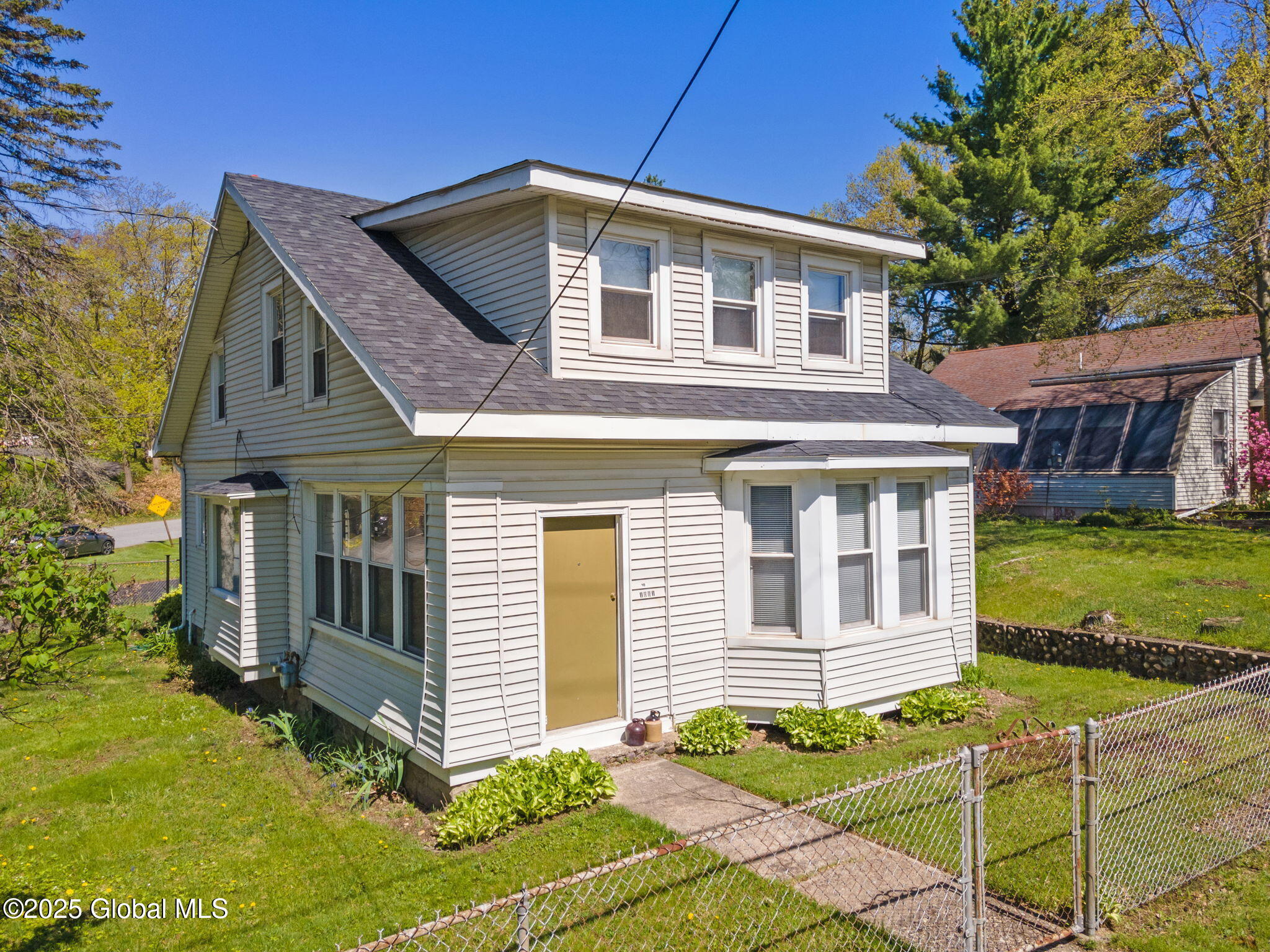 1081 2nd Avenue, Troy, New York image 2