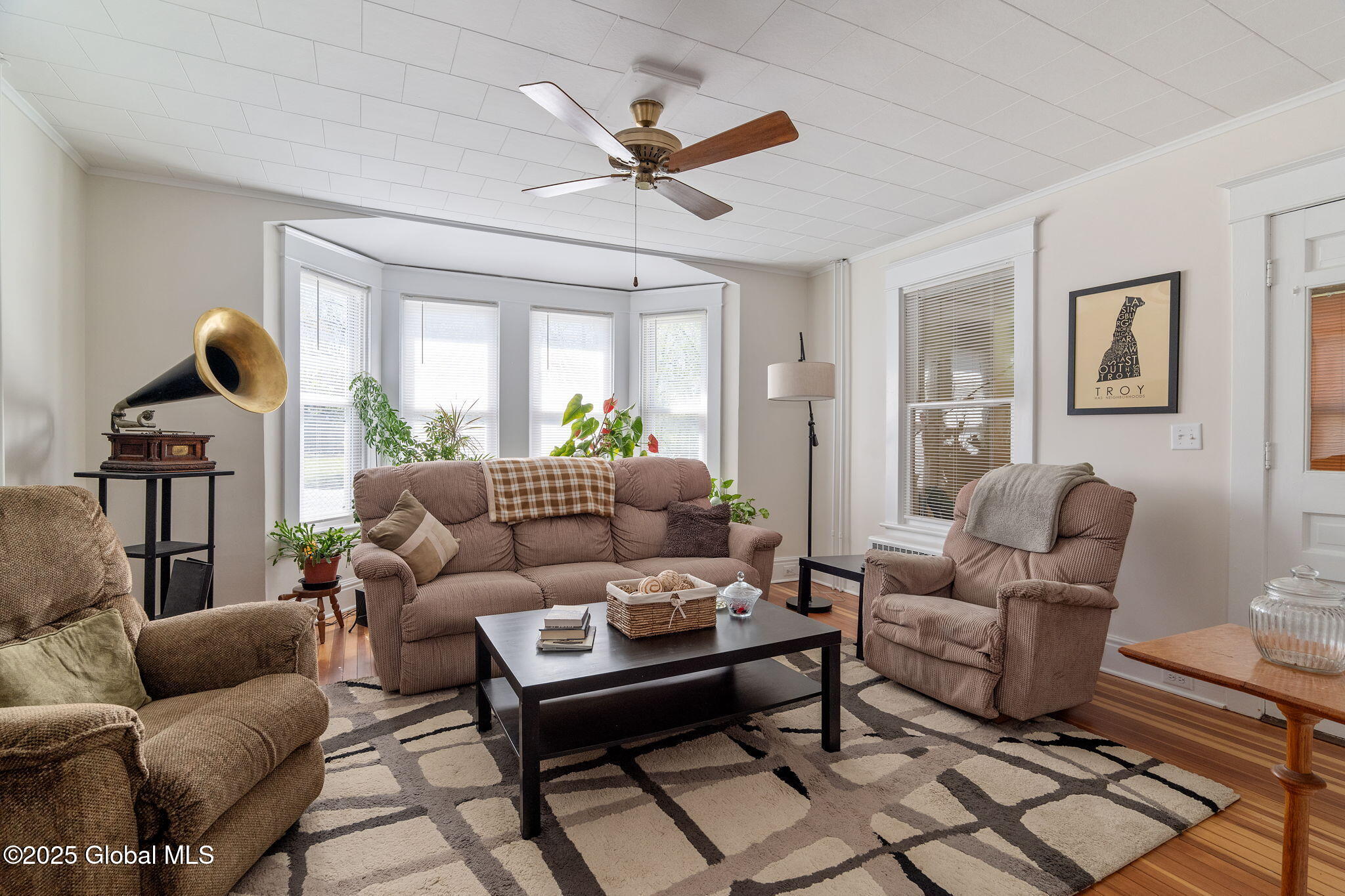 1081 2nd Avenue, Troy, New York image 13