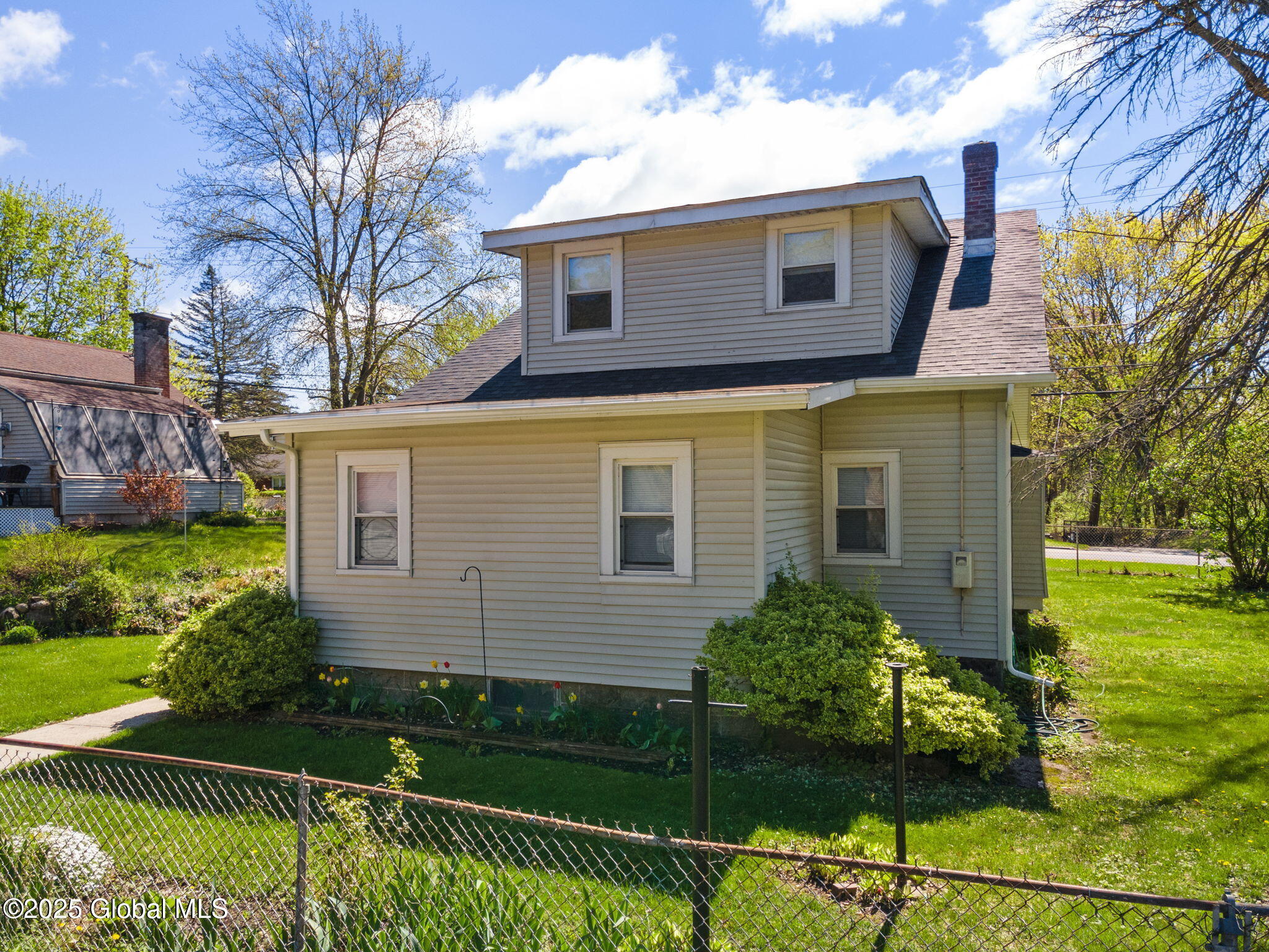 1081 2nd Avenue, Troy, New York image 33