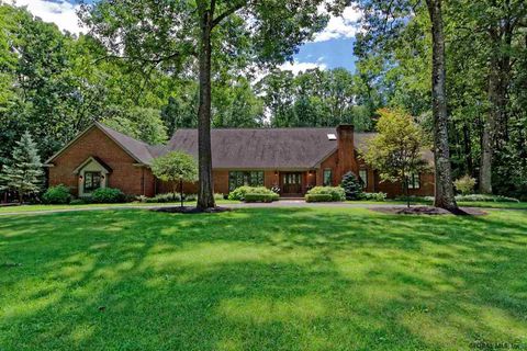 Photo of 6 Beacon Hill Drive, Saratoga Springs, NY 12866 (MLS # 202612647)