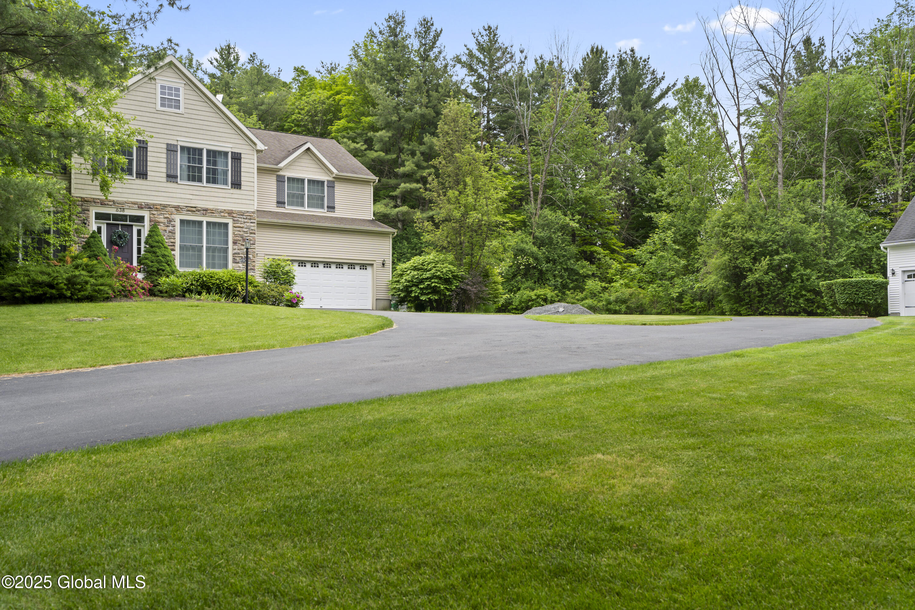 638 Grooms Road, Clifton Park, New York image 42