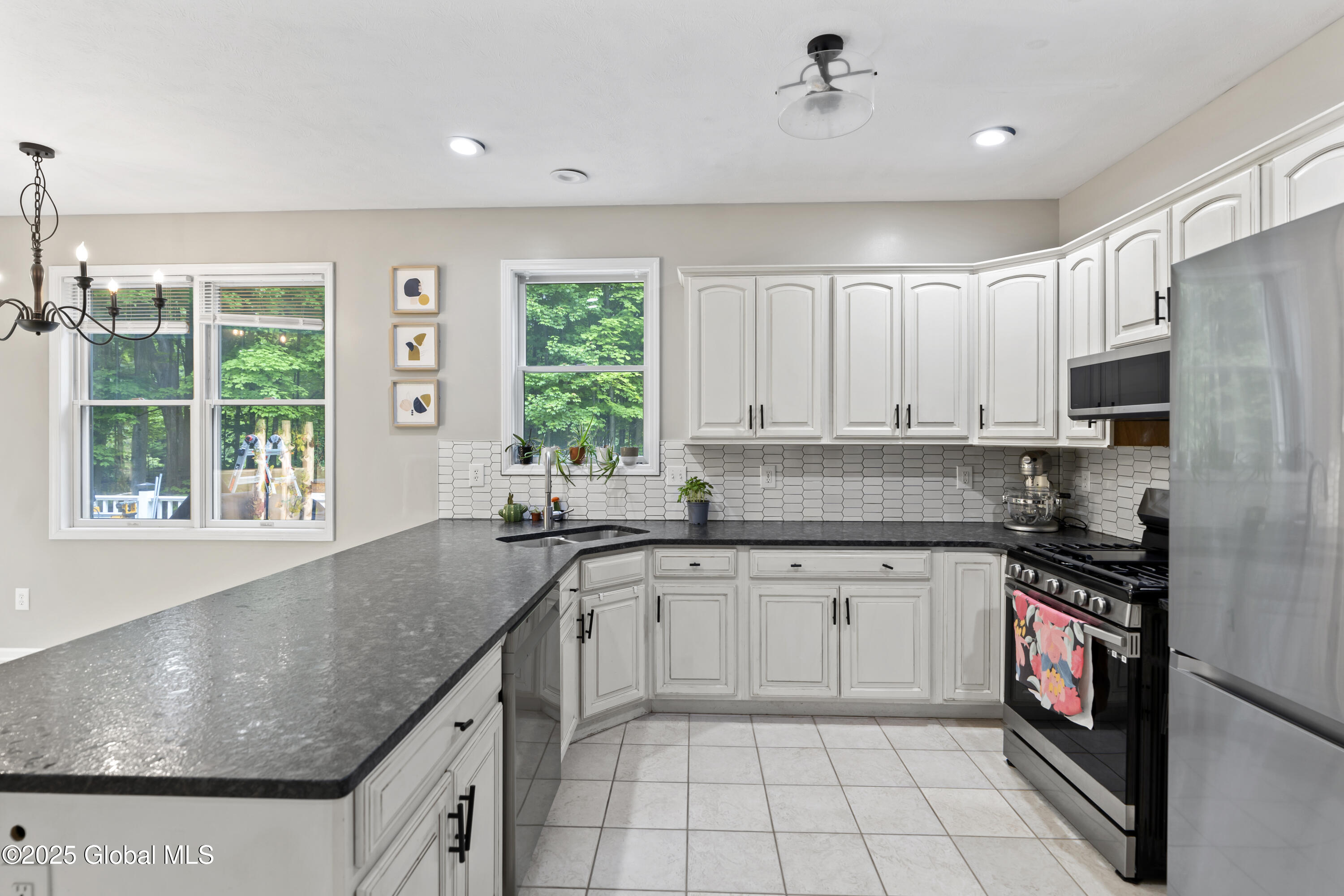638 Grooms Road, Clifton Park, New York image 17