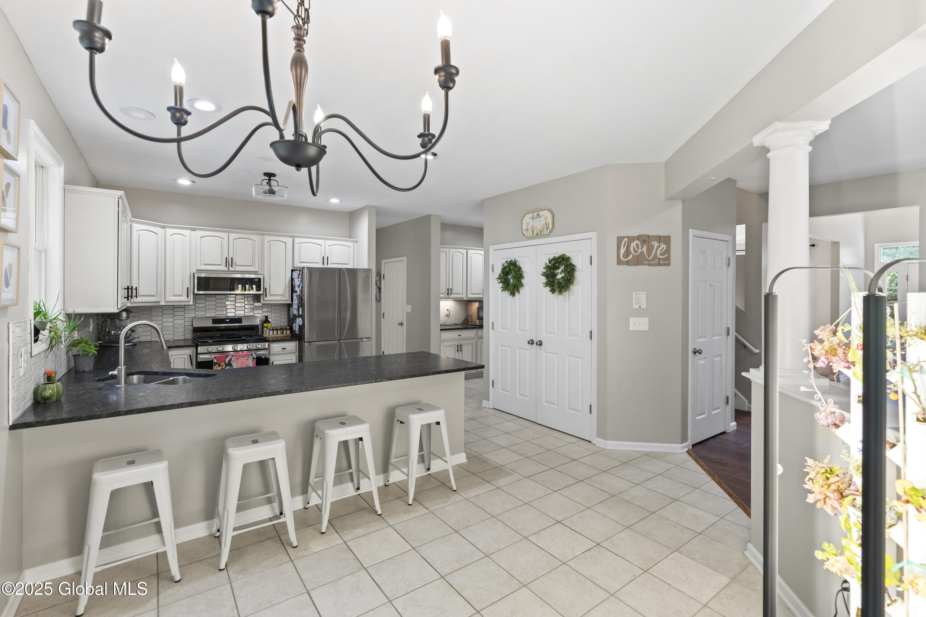 638 Grooms Road, Clifton Park, New York image 14