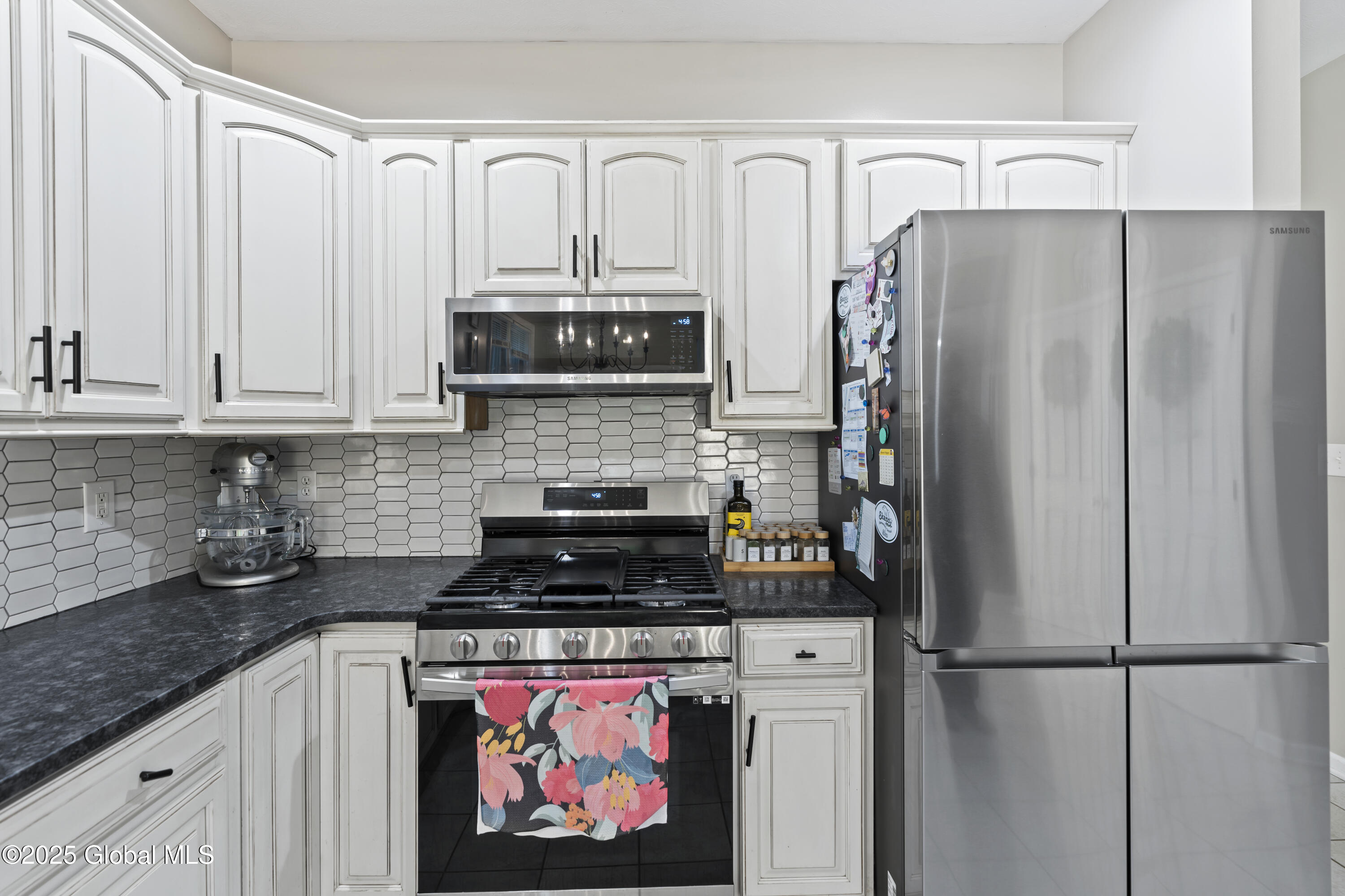 638 Grooms Road, Clifton Park, New York image 15