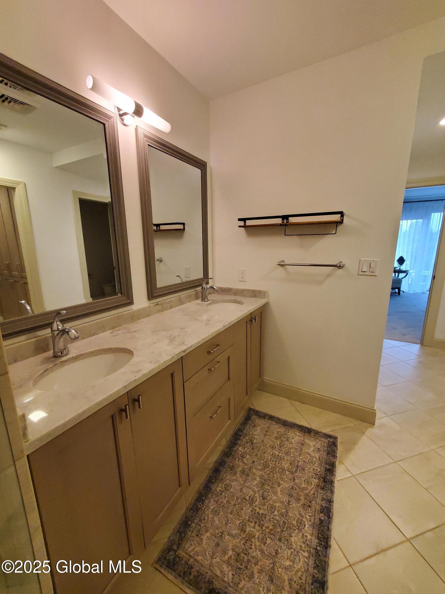 Saratoga Springs, New York 12866, United States, 3 Bedrooms Bedrooms, ,3 BathroomsBathrooms,Residential,Active,91803