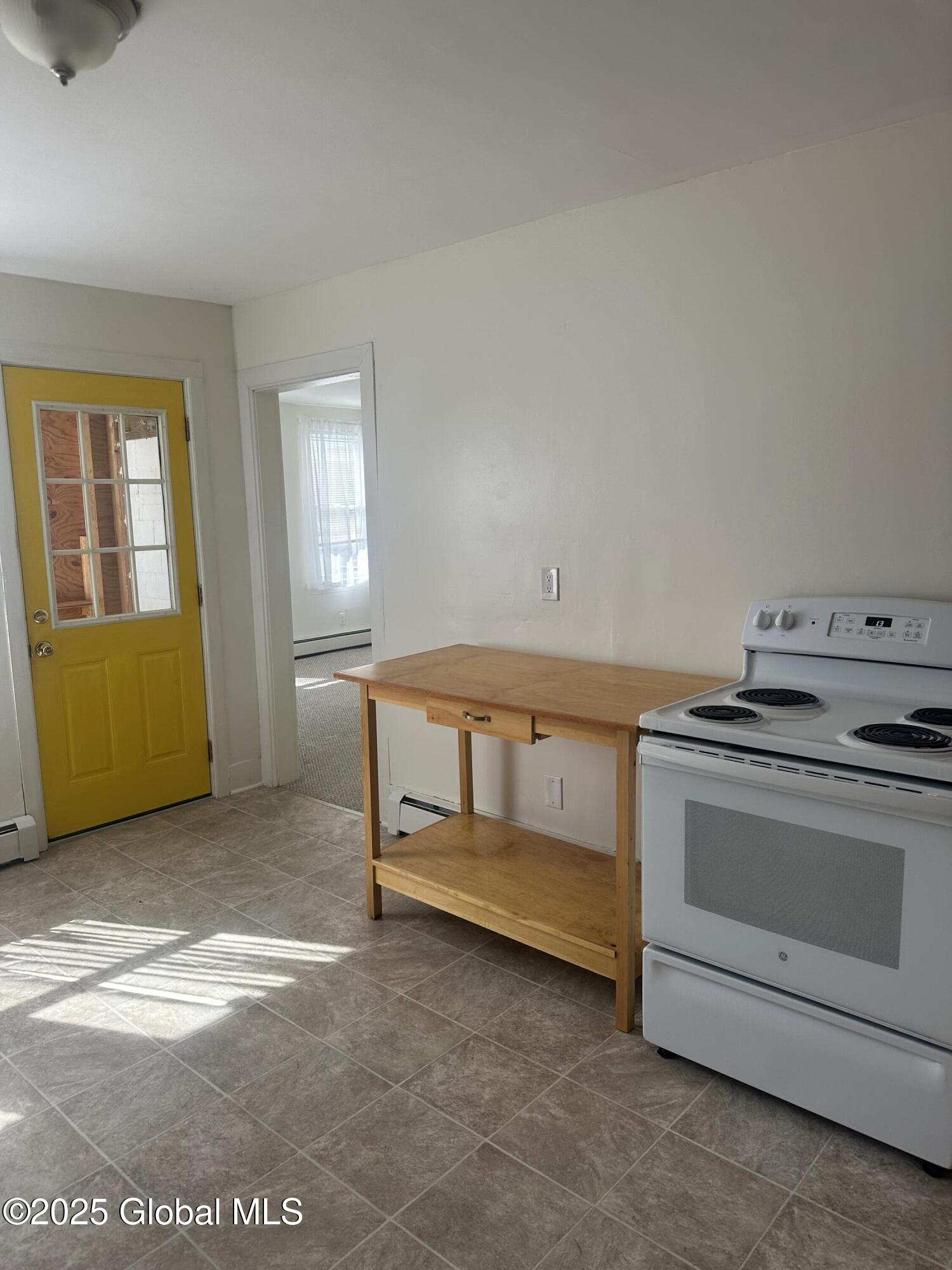 Stillwater, New York 12170, United States, 1 Bedroom Bedrooms, ,1 BathroomBathrooms,Residential,Active,96621