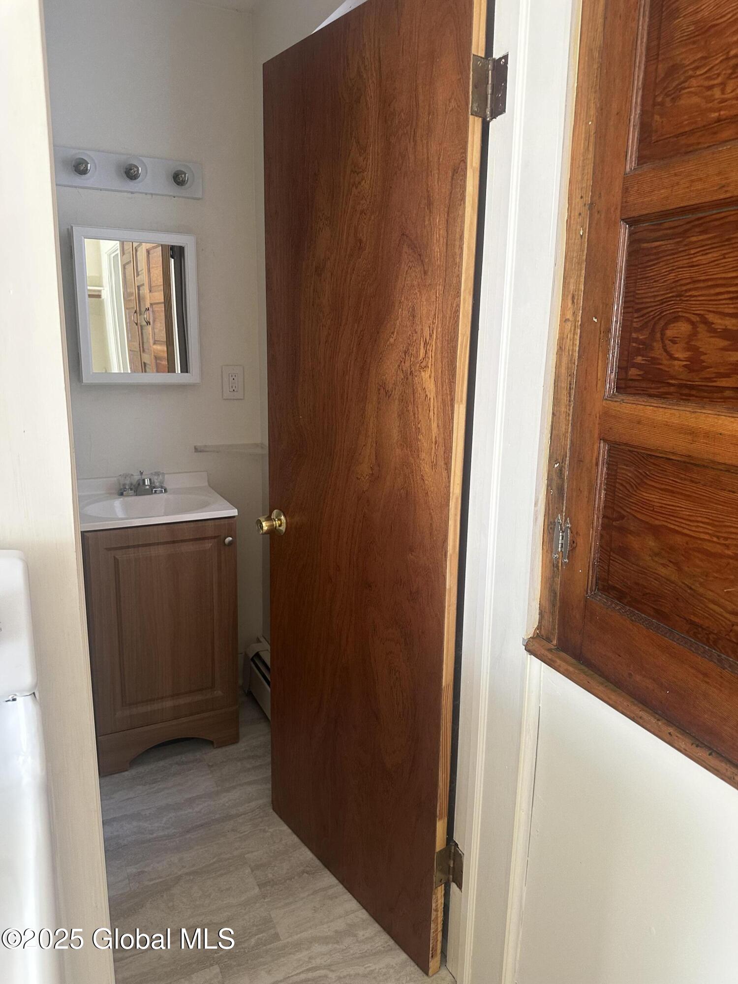 Stillwater, New York 12170, United States, 1 Bedroom Bedrooms, ,1 BathroomBathrooms,Residential,Active,96621