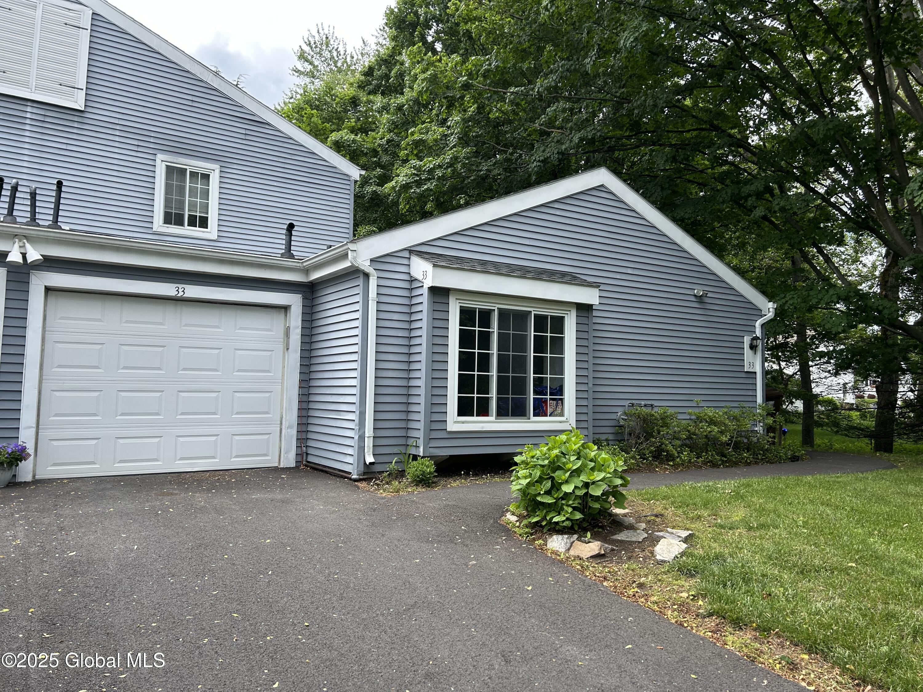 33 Oak Road, Delmar, New York image 2