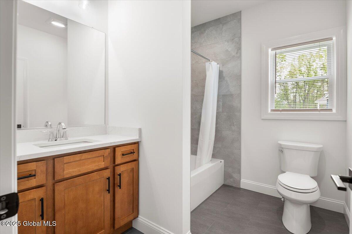 5 Lookout Circle, Gansevoort, New York image 21