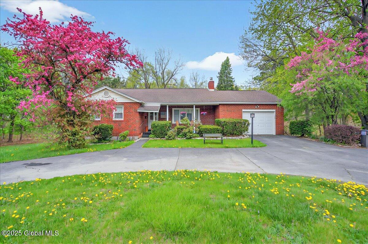 297 Speigletown Road, Troy, New York image 1