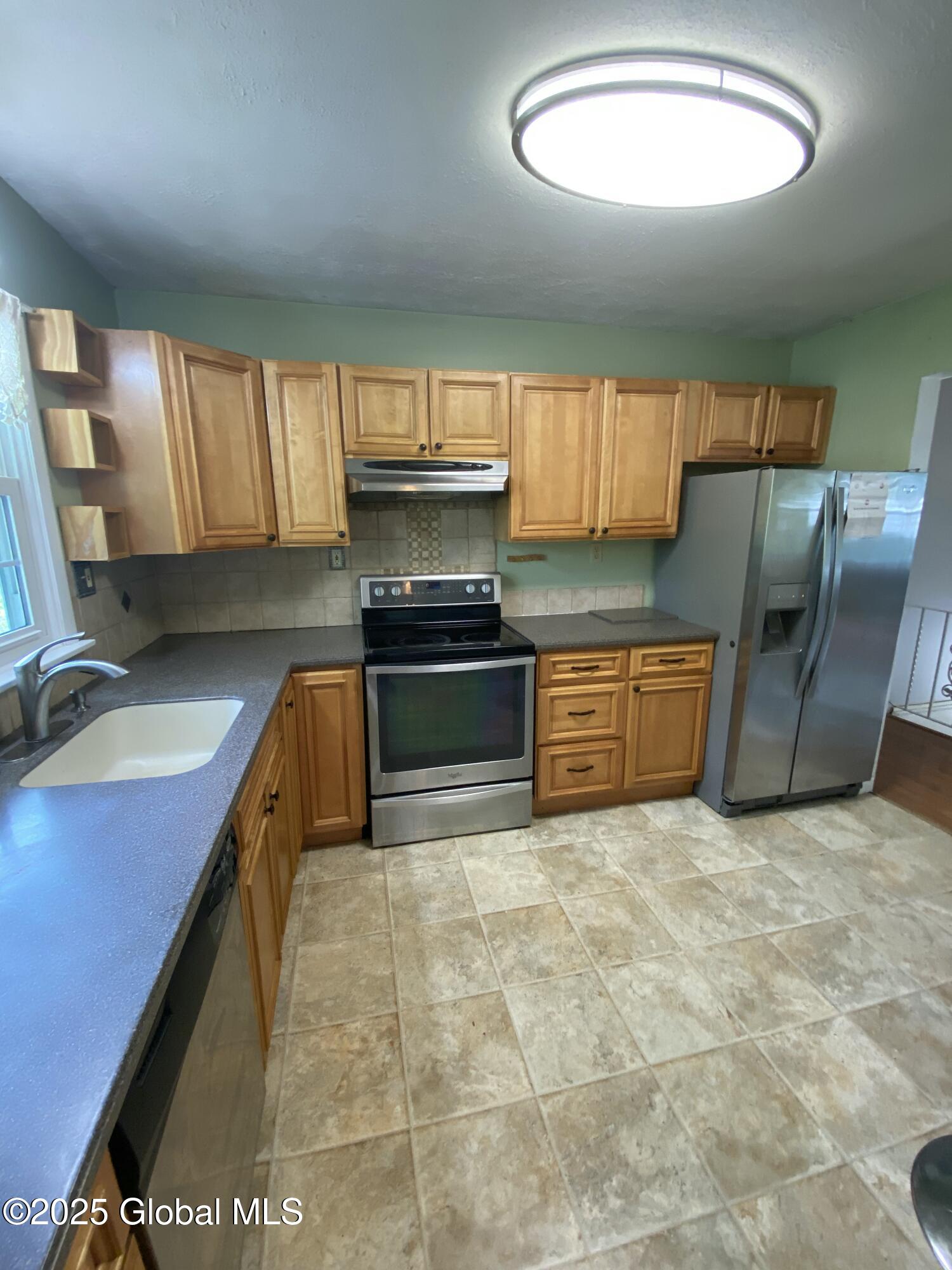 198 Hillcrest Avenue, Schenectady, New York image 23