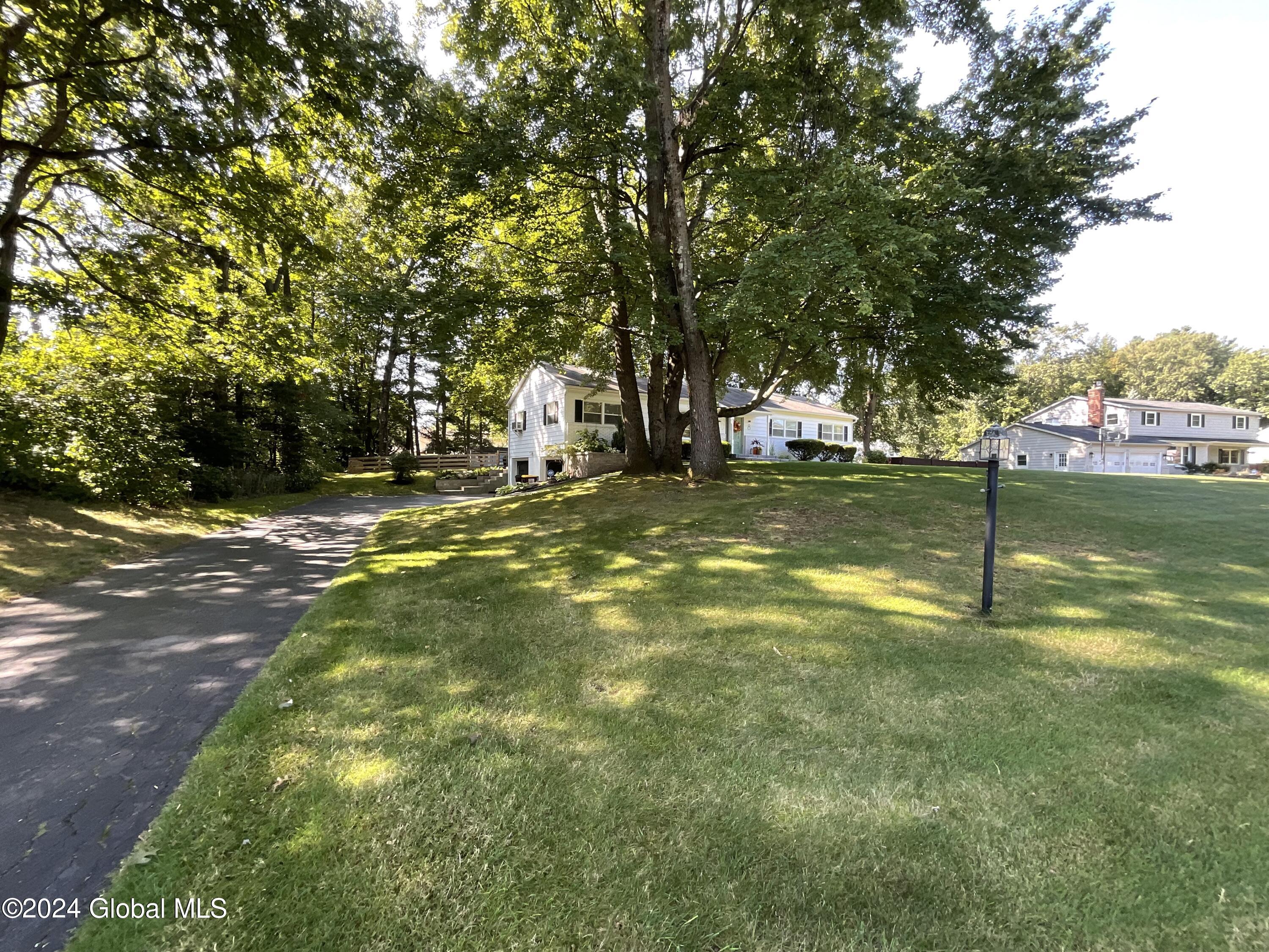 8 Hidden Valley Lane, Ballston Lake, New York image 3