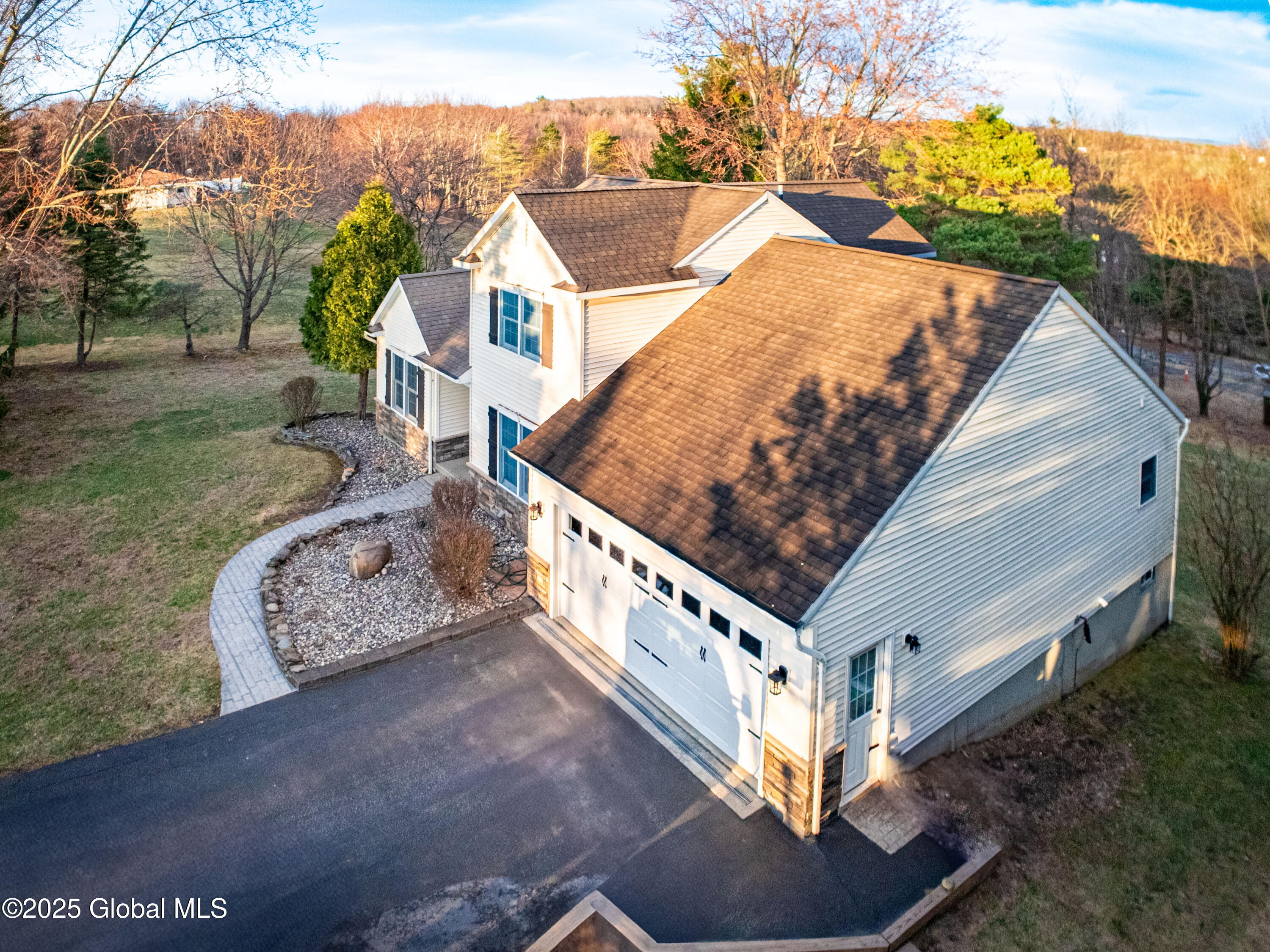 8 Mary View Drive, Wynantskill, New York image 50