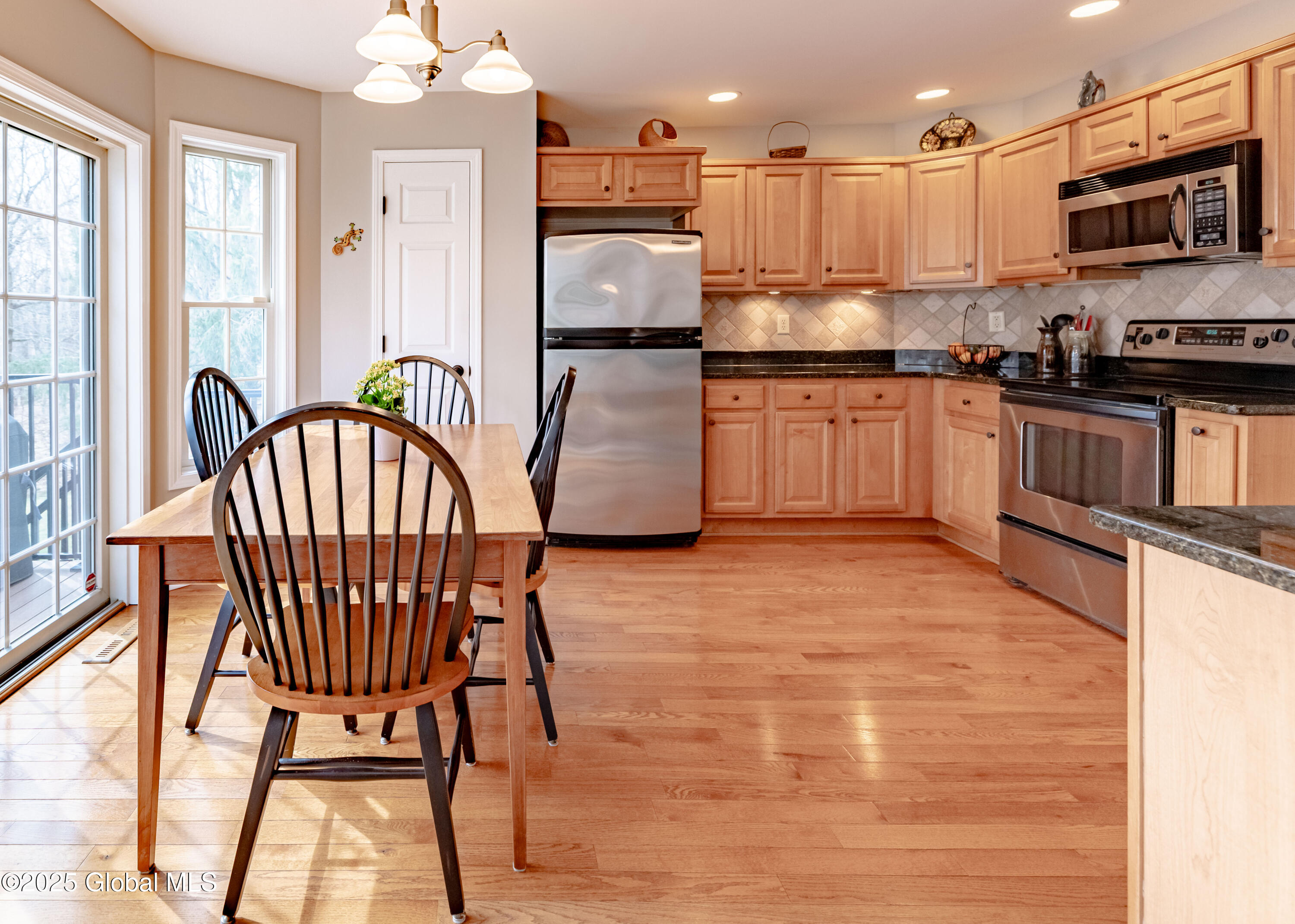 8 Mary View Drive, Wynantskill, New York image 15