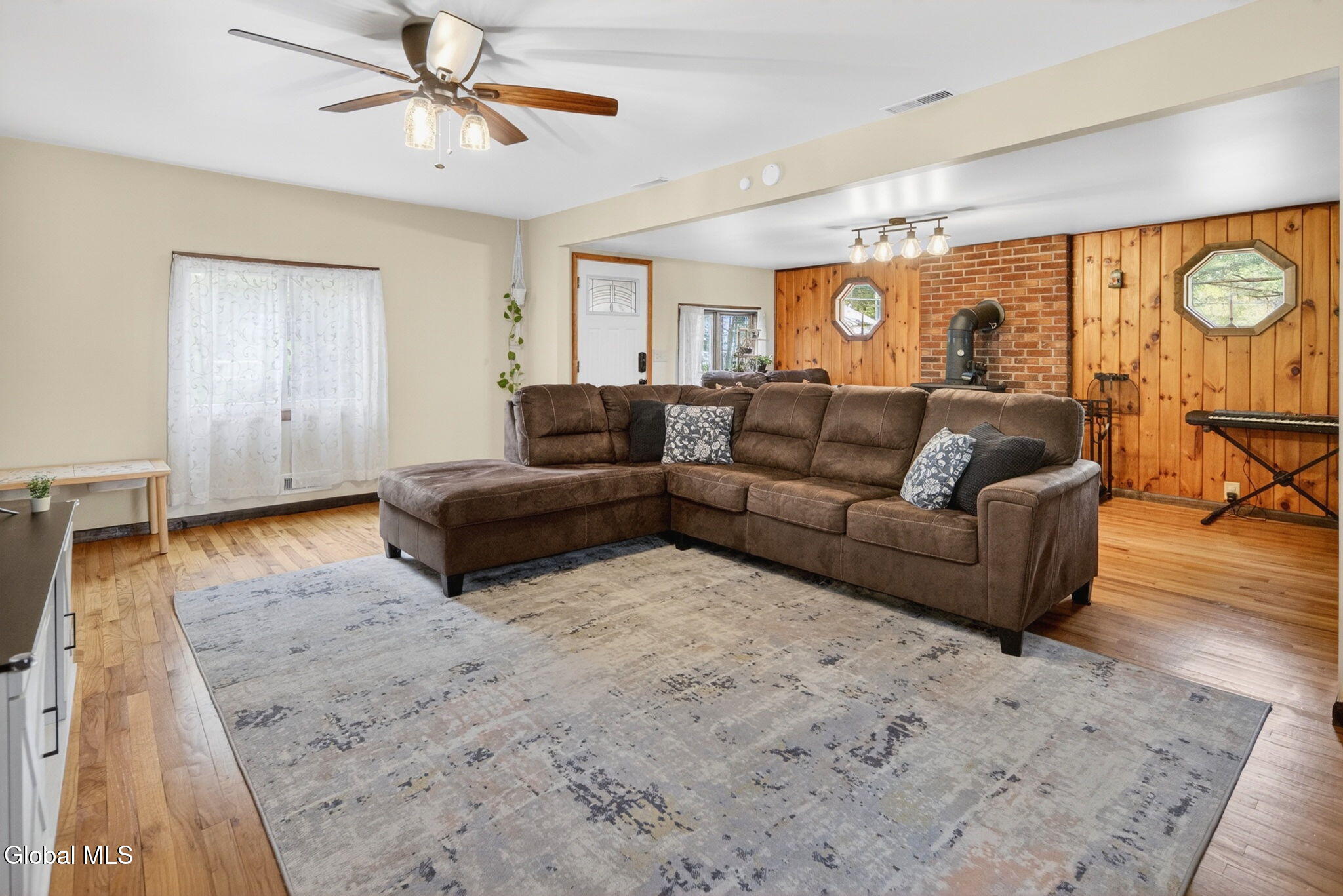 5647 Lake Road