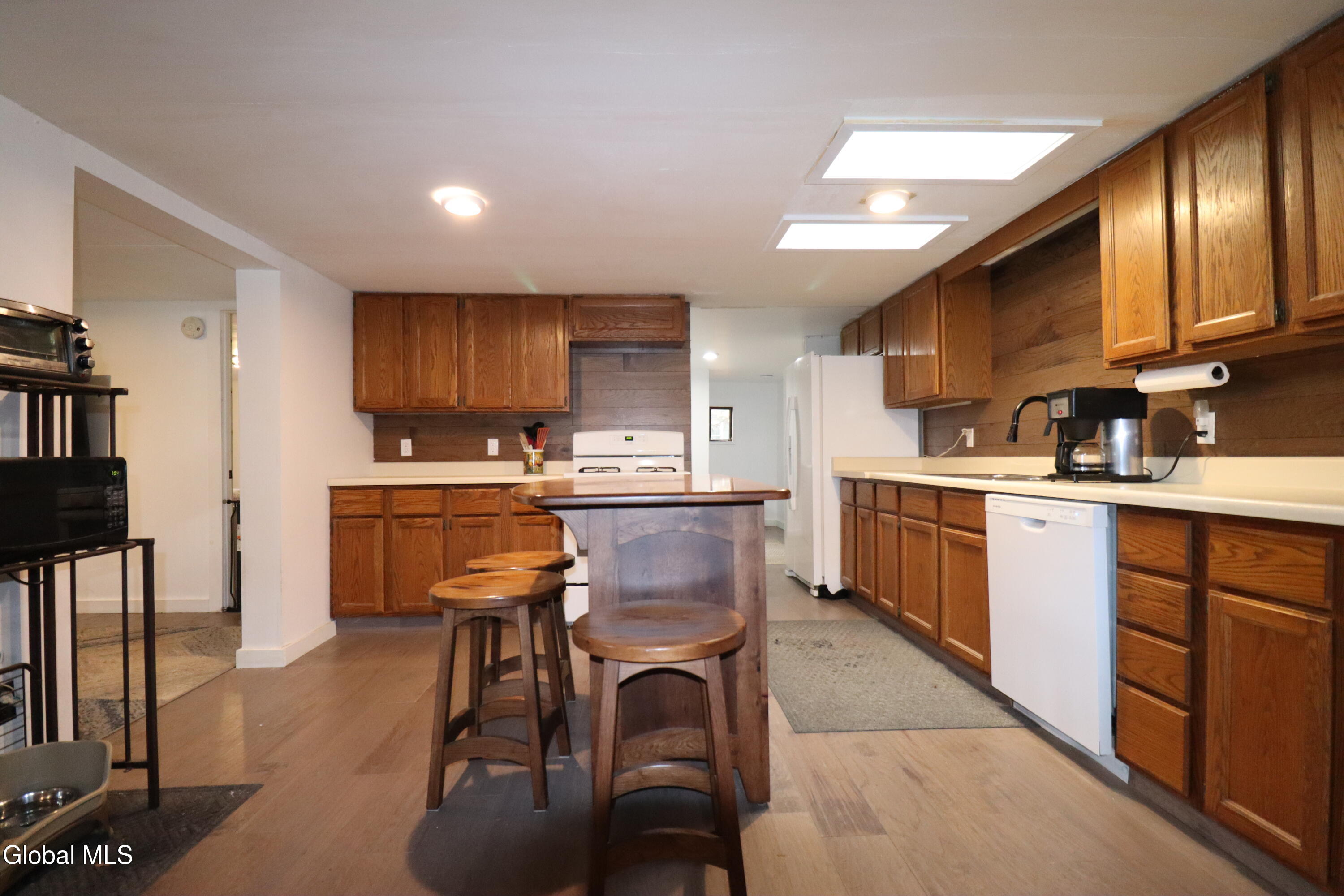 48 Comstock Road
