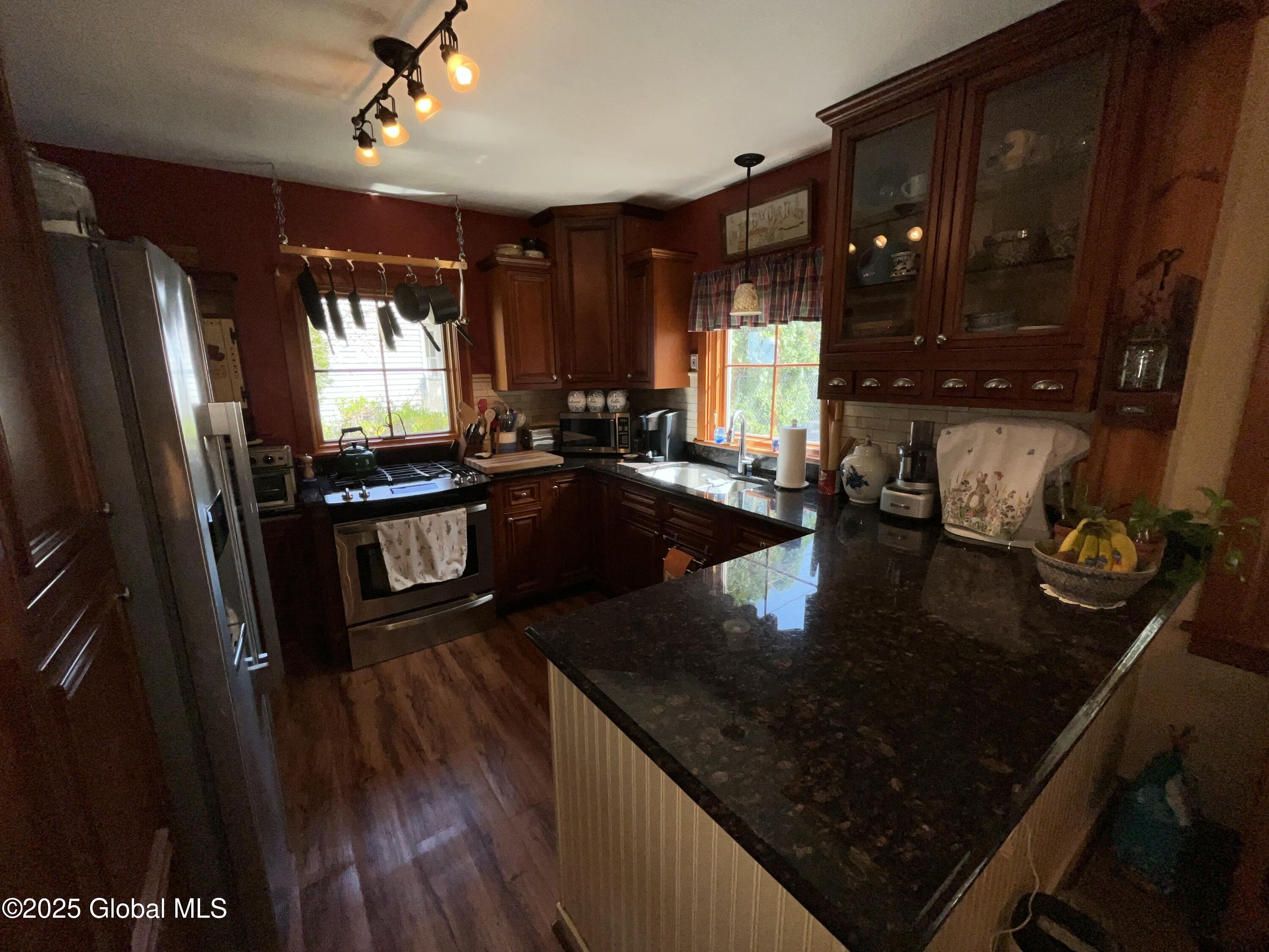 10 Grandview Avenue, Troy, New York image 9