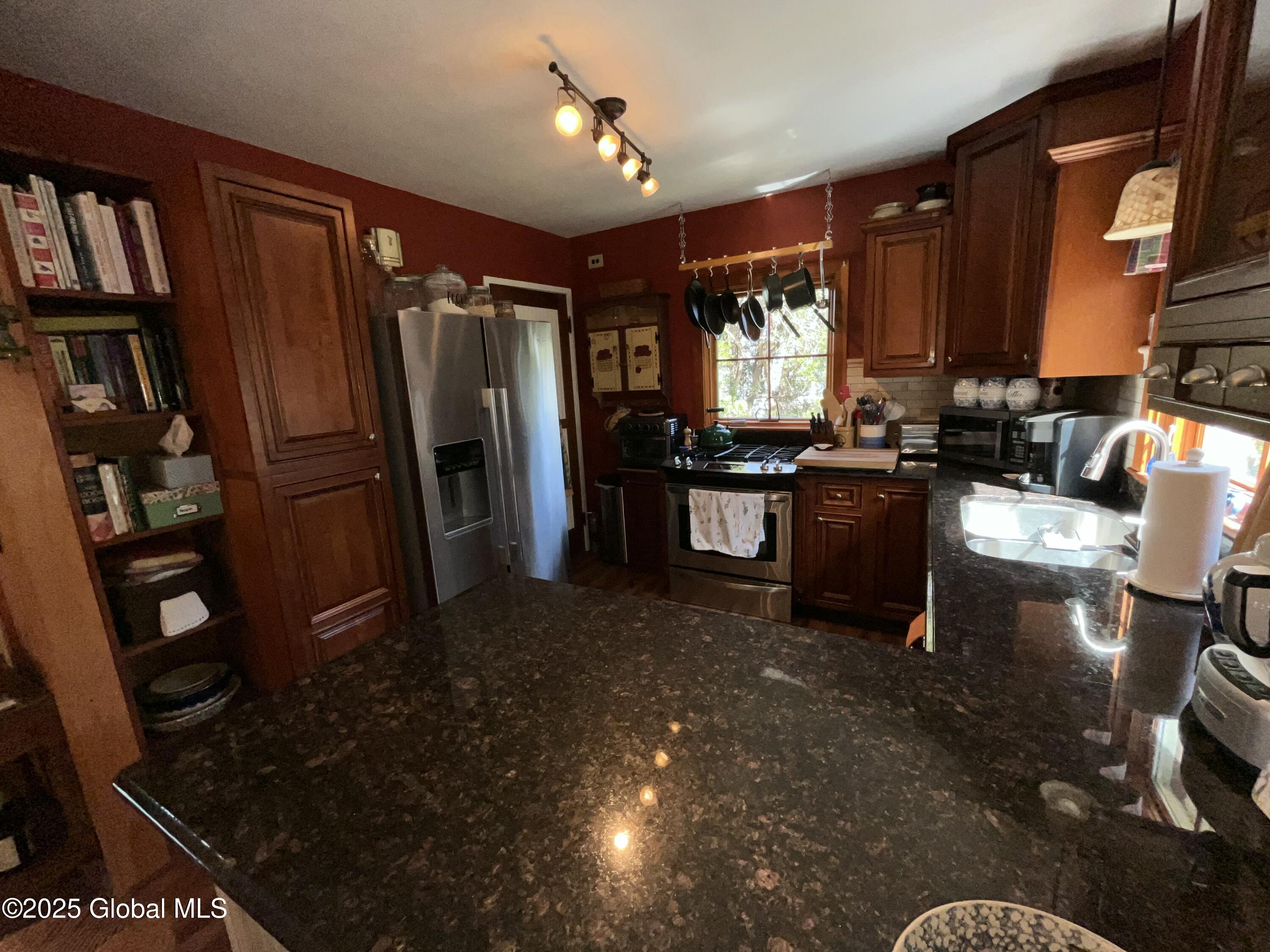 10 Grandview Avenue, Troy, New York image 10