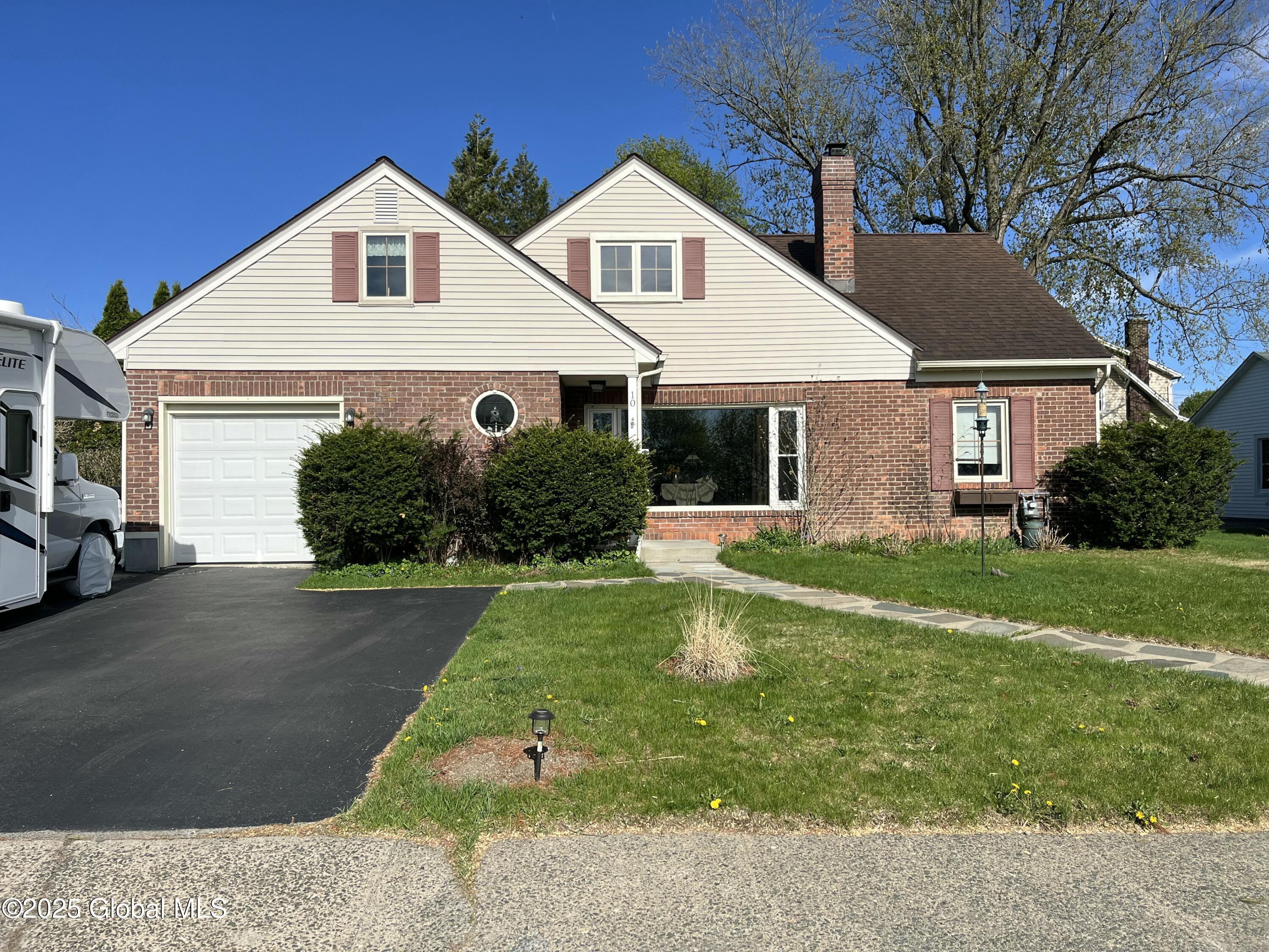 10 Grandview Avenue, Troy, New York image 1