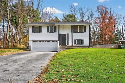 Photo of 12 Kristan Drive, Ballston Spa, NY 12020 (MLS # 202529645)