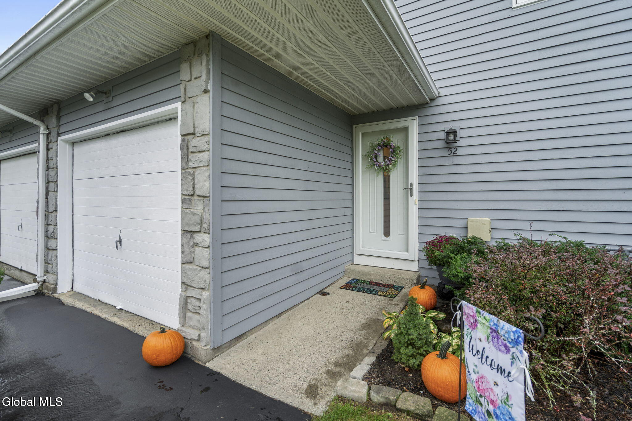 52 Velina Drive