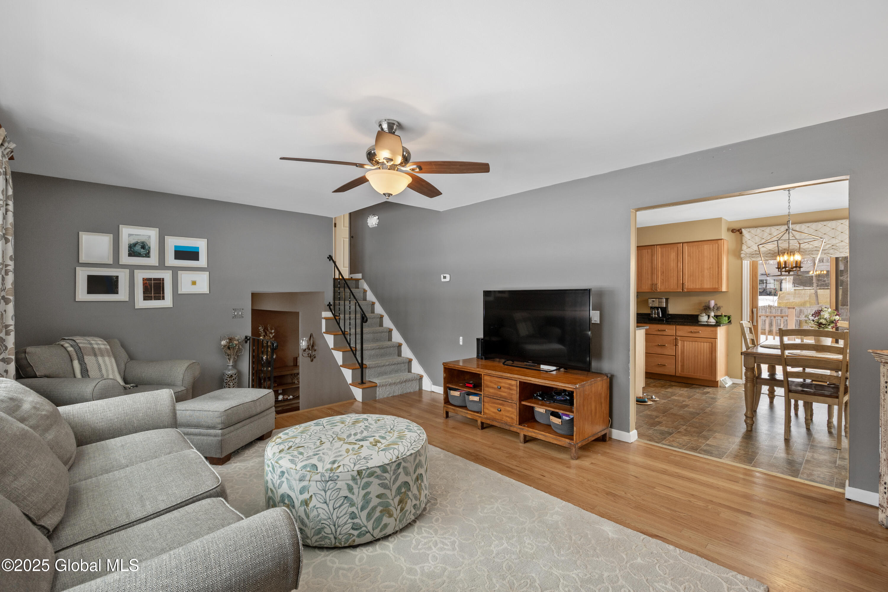 9 St. Anna Lane, Glenville, New York image 4