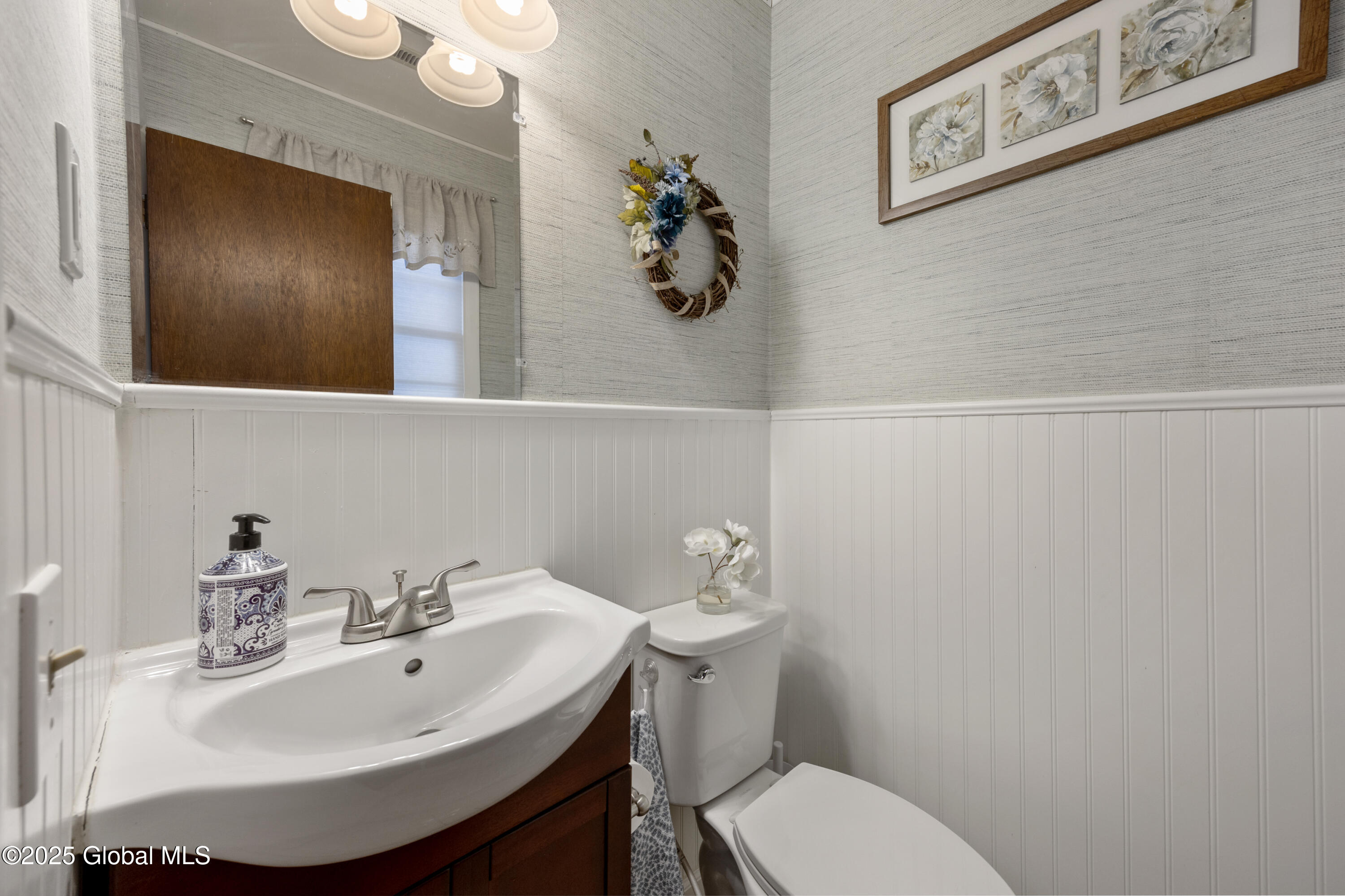 9 St. Anna Lane, Glenville, New York image 12
