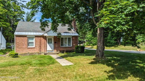Photo of 1 Dresden Court, Albany, NY 12203 (MLS # 202617842)