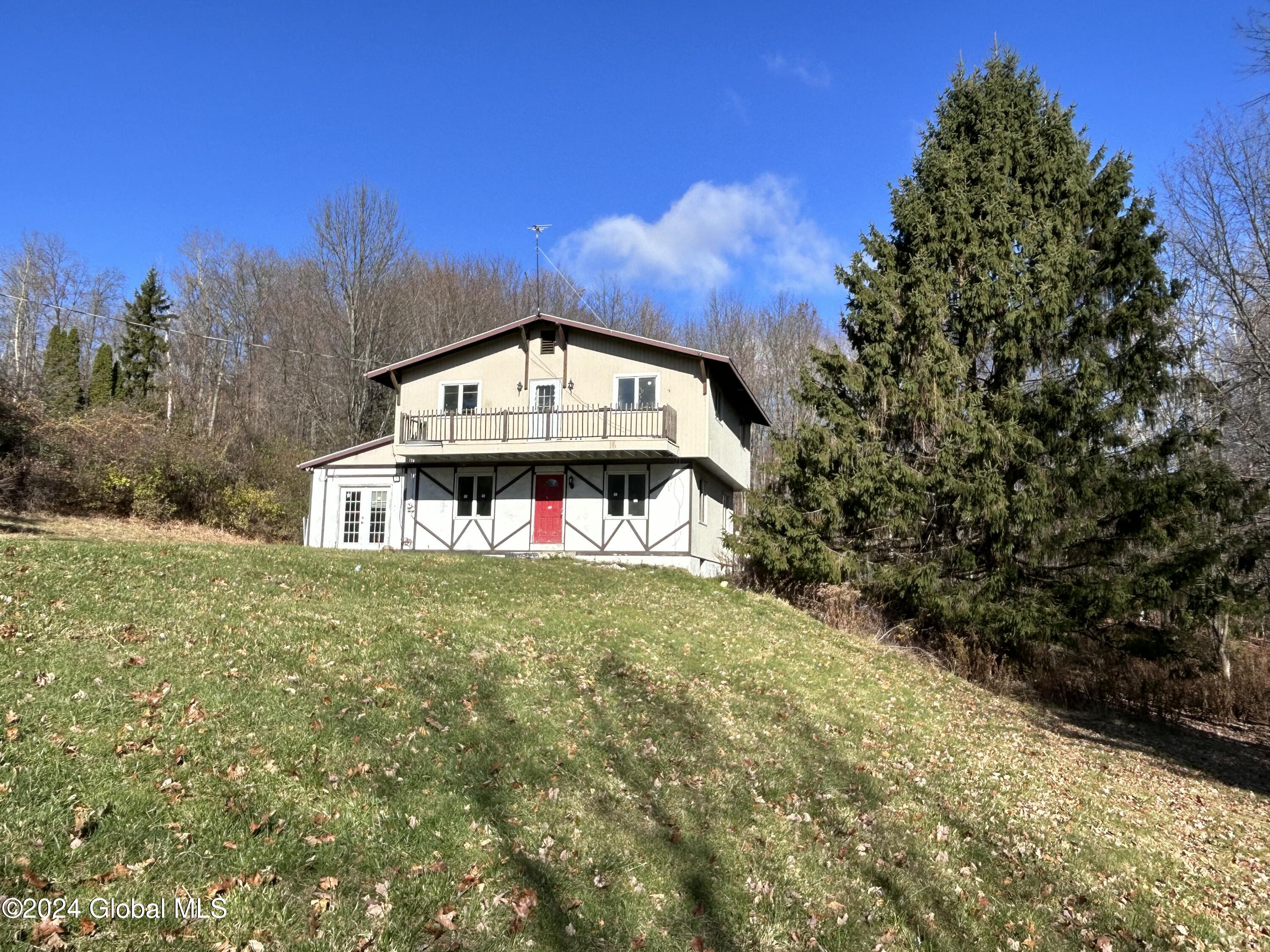 11` Charl Lane, Troy, New York image 2