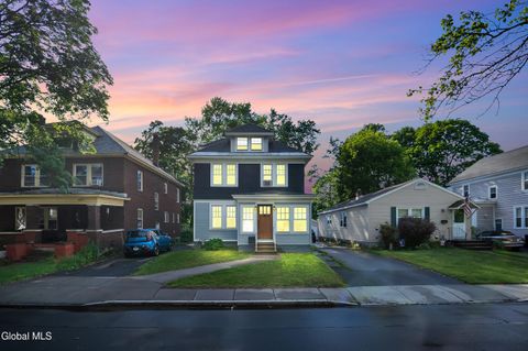 Photo of 1083 Brierwood Boulevard, Schenectady, NY 12308 (MLS # 202620178)