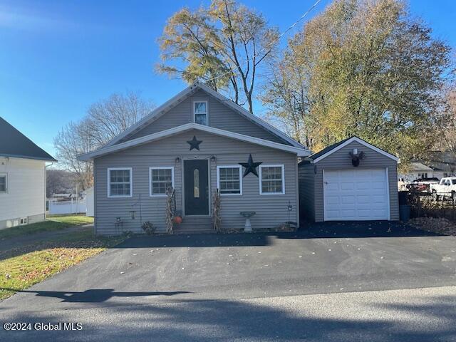 21 Dodge Street, Wynantskill, New York image 1