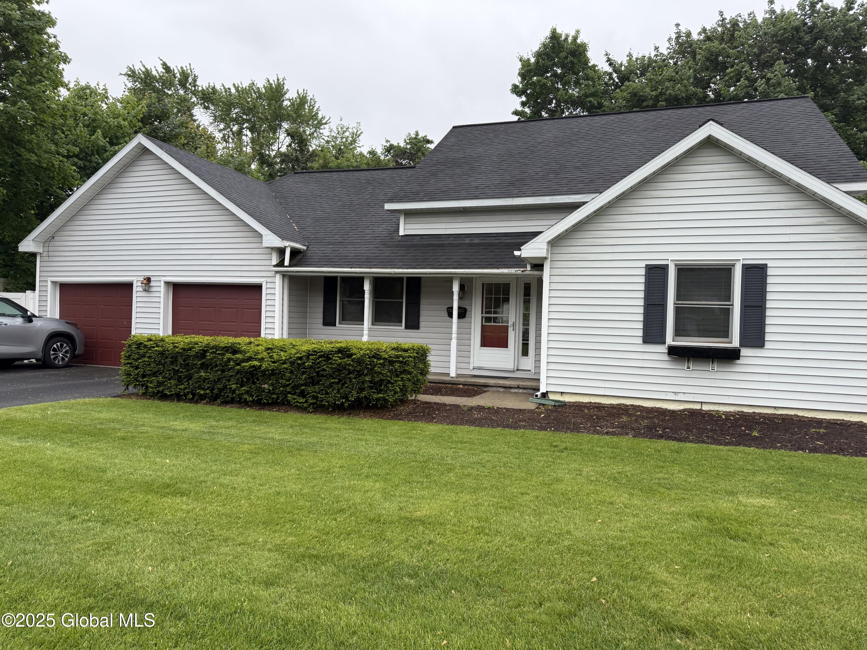 12 Graves Street, Glens Falls, New York image 1