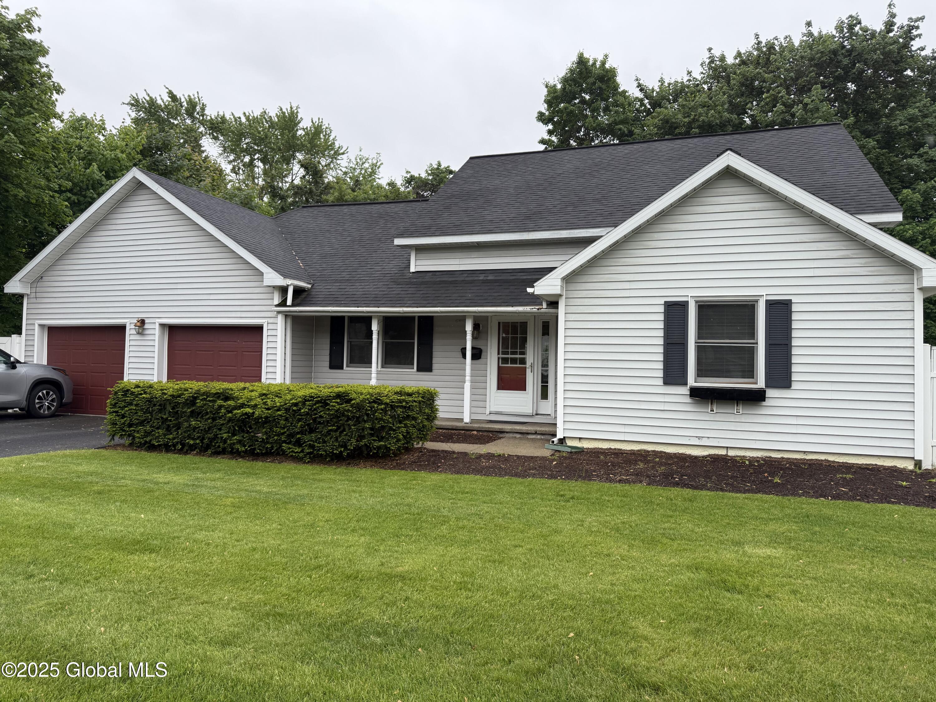 12 Graves Street, Glens Falls, New York image 36