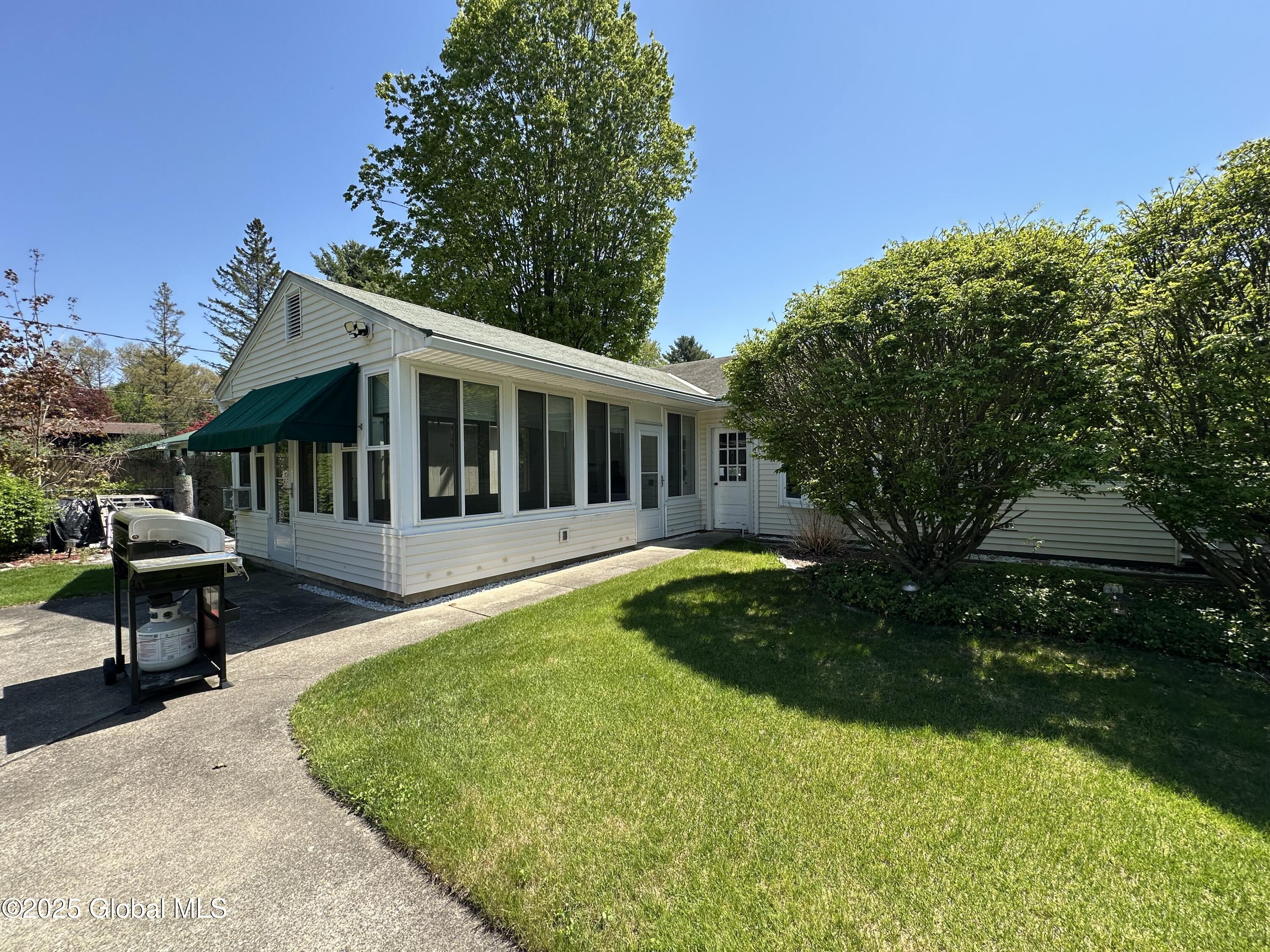 12 Westmore Avenue, Queensbury, New York image 40